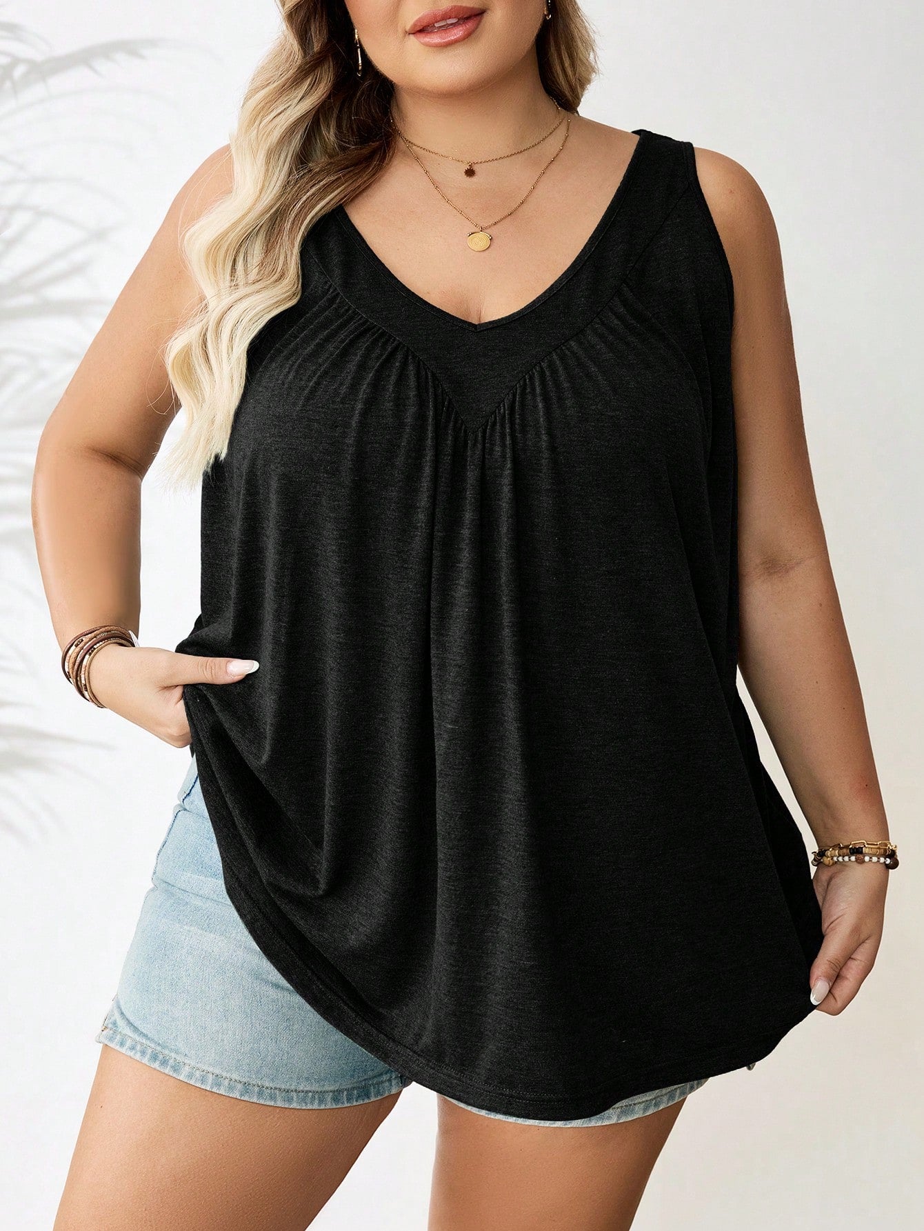CURVE+ Plus Size Women's Green V-Neck Loose Fit Cami Top