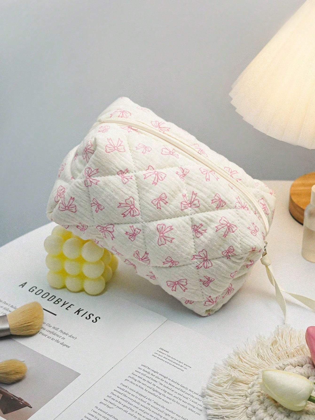 Cute Bow Knot Makeup Bag, Bow Knot Pattern Toiletry Bag, Travel Storage Zipper Pouch, Quilted Makeup Bag, Fashionable Foldable Commuter Makeup Brush Storage Bag, Aesthetic Makeup Bag