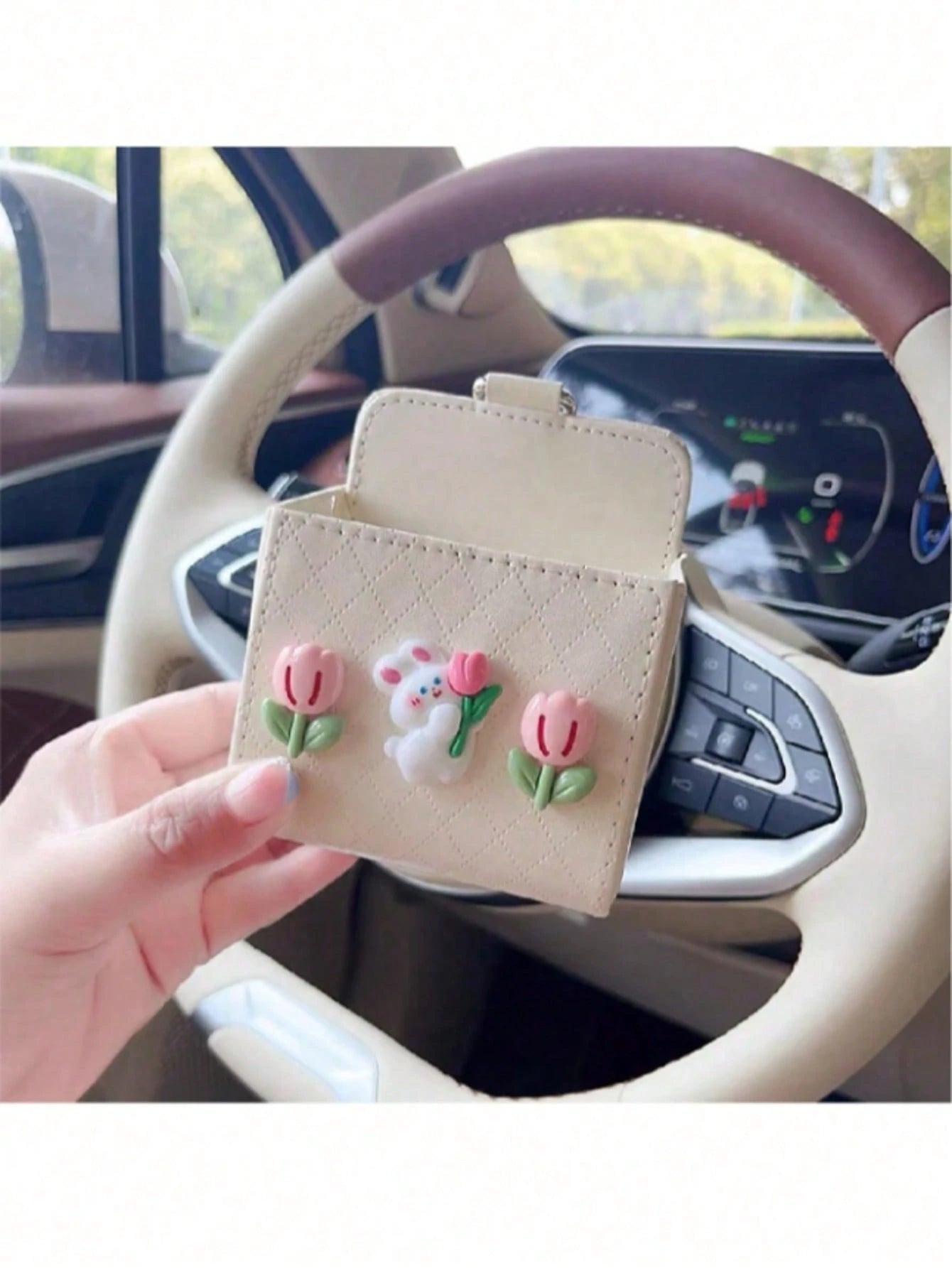 Cute Car Air Vent Storage Bag Car Phone Storage Hanging Bag Car Storage Box (Clips Black White Randomly Sent)