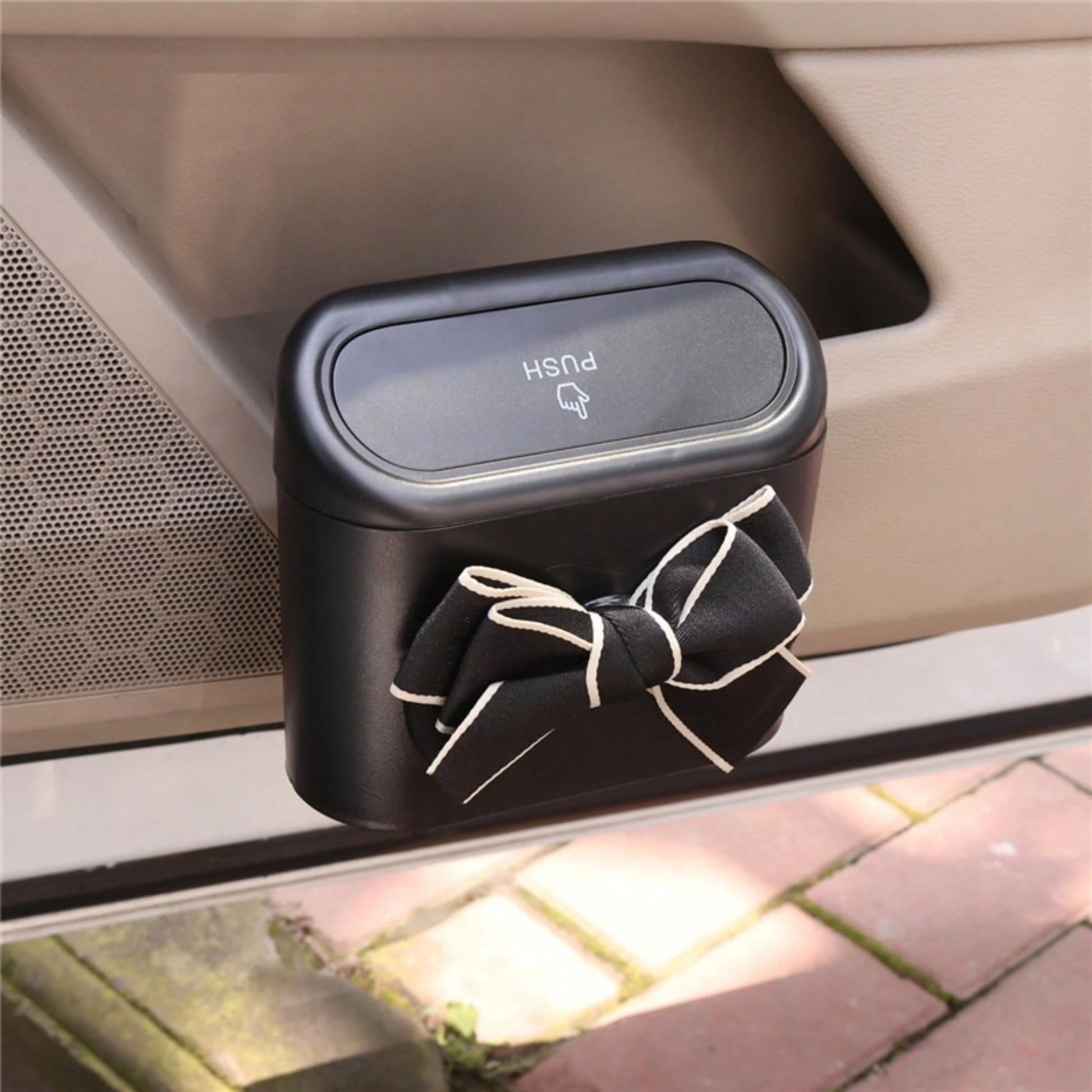 Cute White Frame Bow Car Door Hanging Trash Can, Push-Type Lid Mini Car Trash Bin, Hanging Multi-Functional Car Interior Storage Organizer, Waterproof Small Car Side Trash Can, Elegant Black Bow Decor