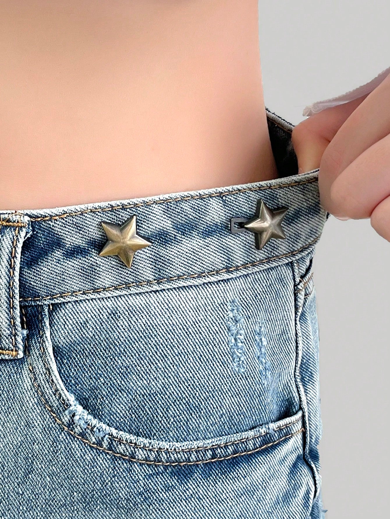DAZY Convenient & Fashionable Star Design Button