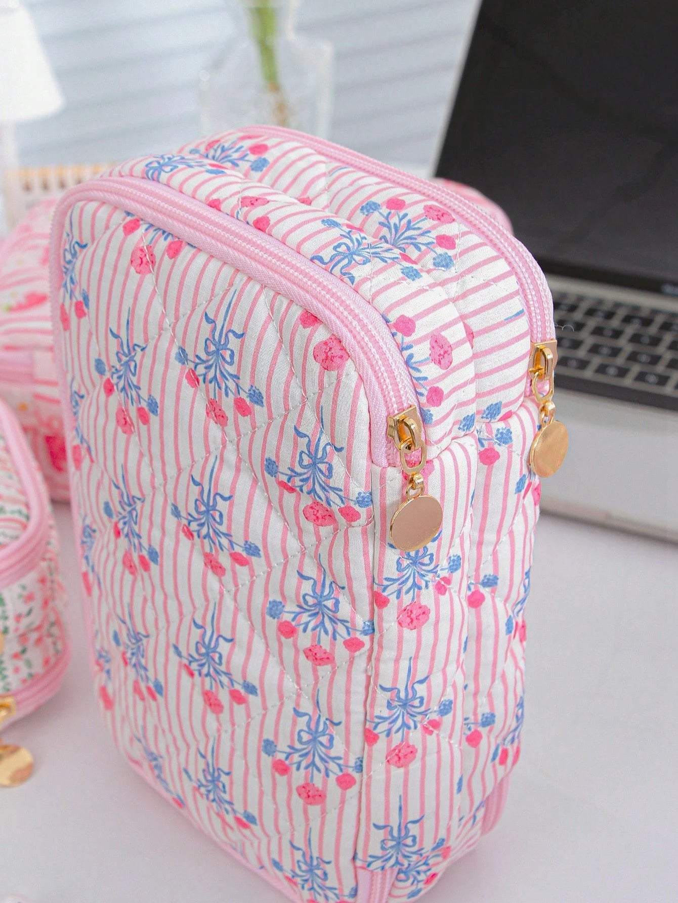 Double-Layer Digital Storage Bag Large Capacity Digital Bag Foam Quilted Charger Case Ditsy Floral Pattern Electronic Data Cable Organizer Storage Bag