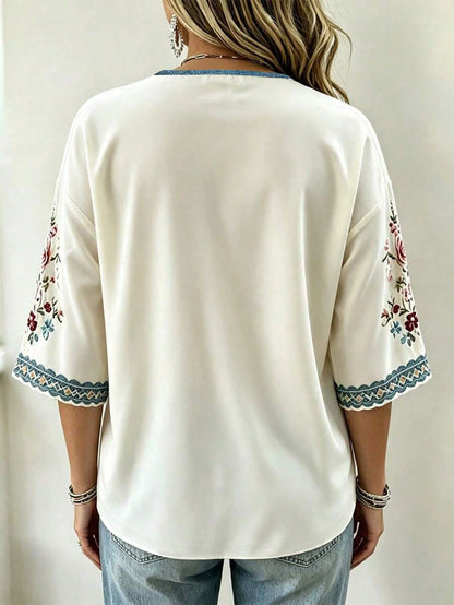 EMERY ROSE Plus Size Women Casual Top With Floral Print For, For Everyday Wear