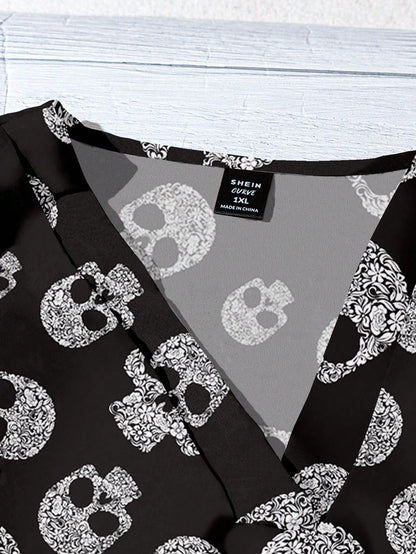EMERY ROSE Plus Size Women's Halloween Skull Pattern Loose Shirt,V-Neck Flying Sleeves Black And White Summer Goth Everyday Chic Blouse,Casual Vacation Tops Fall