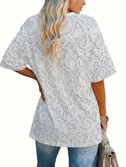 EMERY ROSE Plus Size Women's Lace Patchwork Round Neck Loose T-Shirt