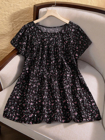 Enliva Plus Size Women's Ditsy Floral Round Neck Short Sleeve Casual Summer Shirt For Women, Vacation Holiday Boho Autumn Fall Teacher Top For Women, Flower/Spring, For Apple And Rounded Body Shape