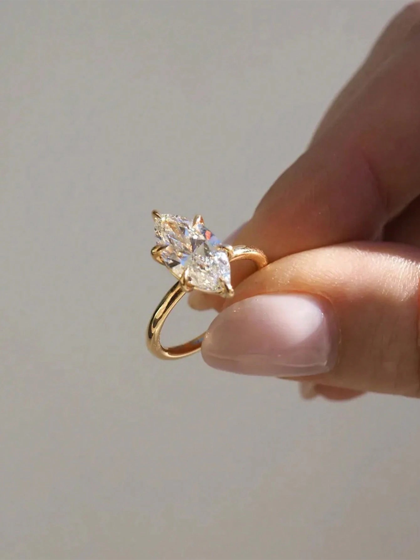 ESBERRY 1 Piece Delicate And Elegant 925 Silver Four Claws Unique Shaped Diamond Ring Solitaire Engagement Ring Ladies Jewelry Gift Engagement Gift Party Gift