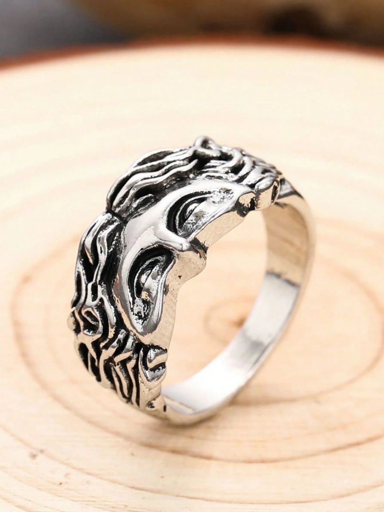 Eterna Glow 1PC Retro Half Face Ring Exaggerated Cool Style Ring with Minimalist Design