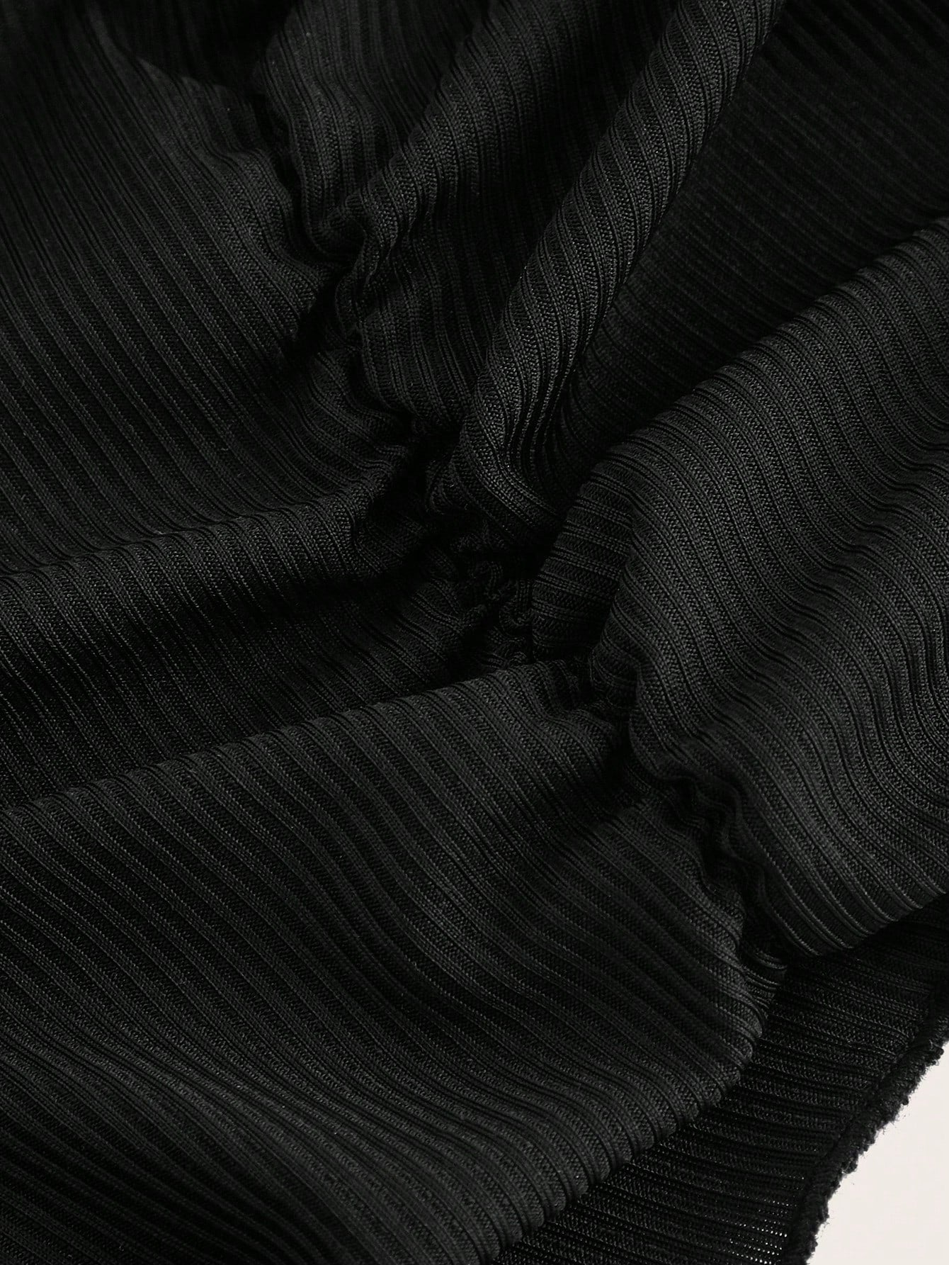EZwear Plus Scallop Trim Ruched Tube Top