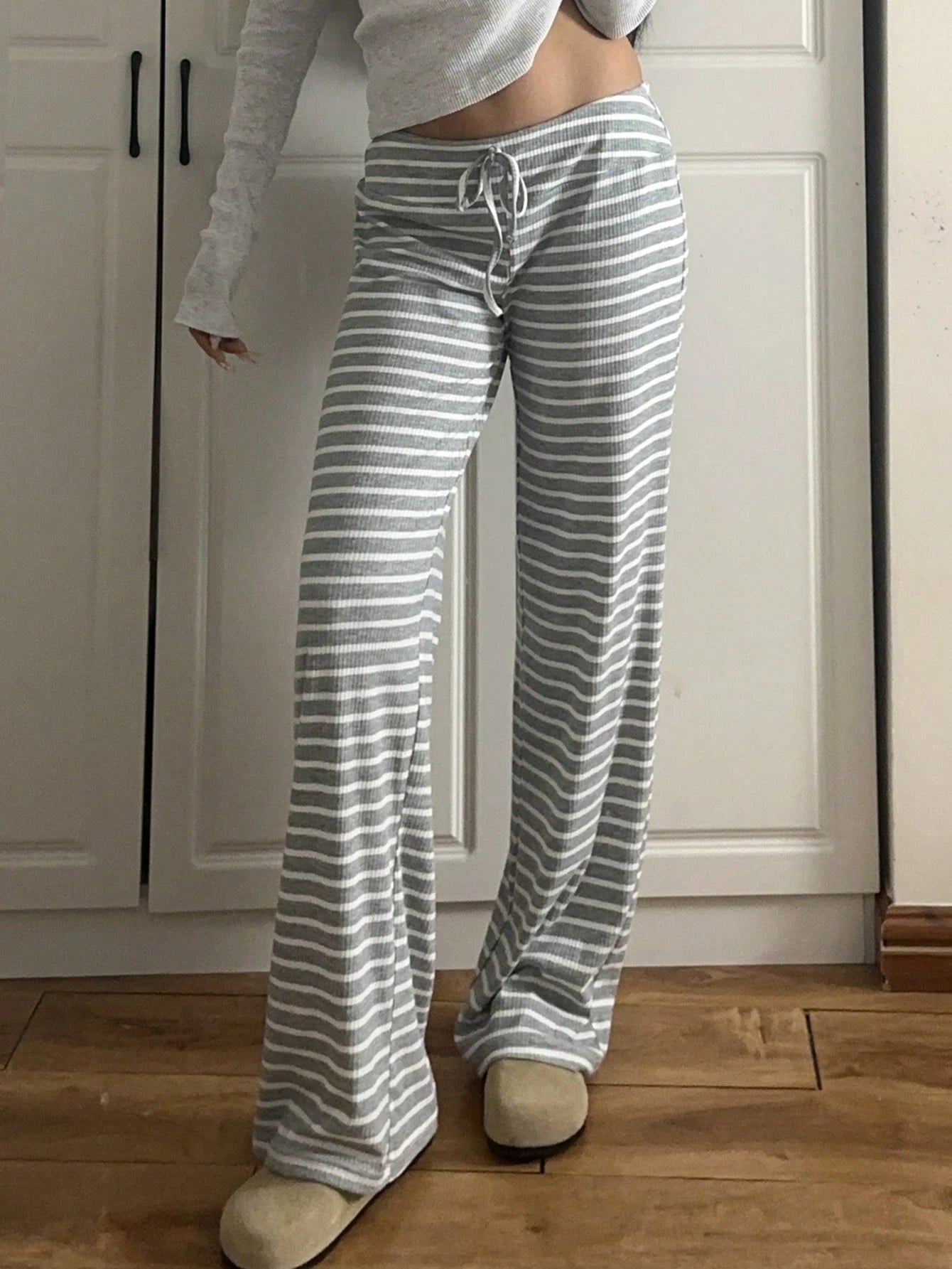 EZwear Women's Casual Low Waist Striped Brushed Drawstring Waist Yoga Loose Fit Pants, Comfortable For Home Wear, Autumn/Winter