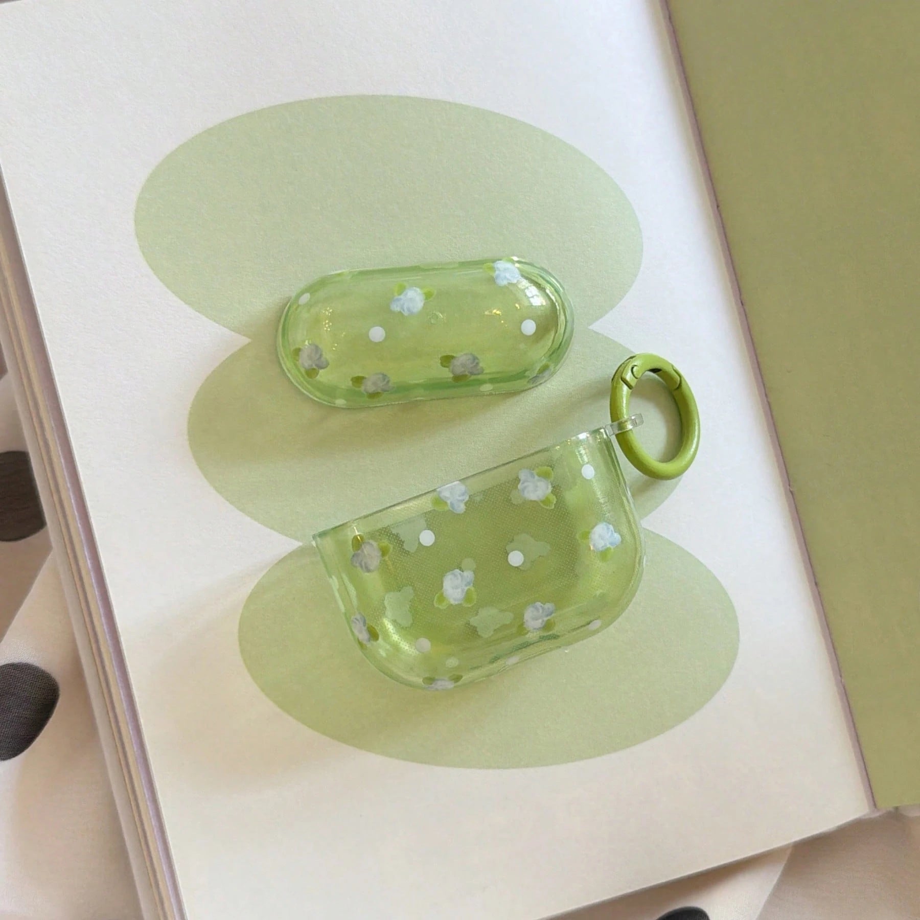 Fashion Creative Translucent Green Blue Flower Earphone Case With Hanging Ring For Airpods 4th Gen, Cute Earphone Cover For Apple 2nd Gen 3rd Gen New Protective Case Pendant Airpodspro 3 Korean Style
