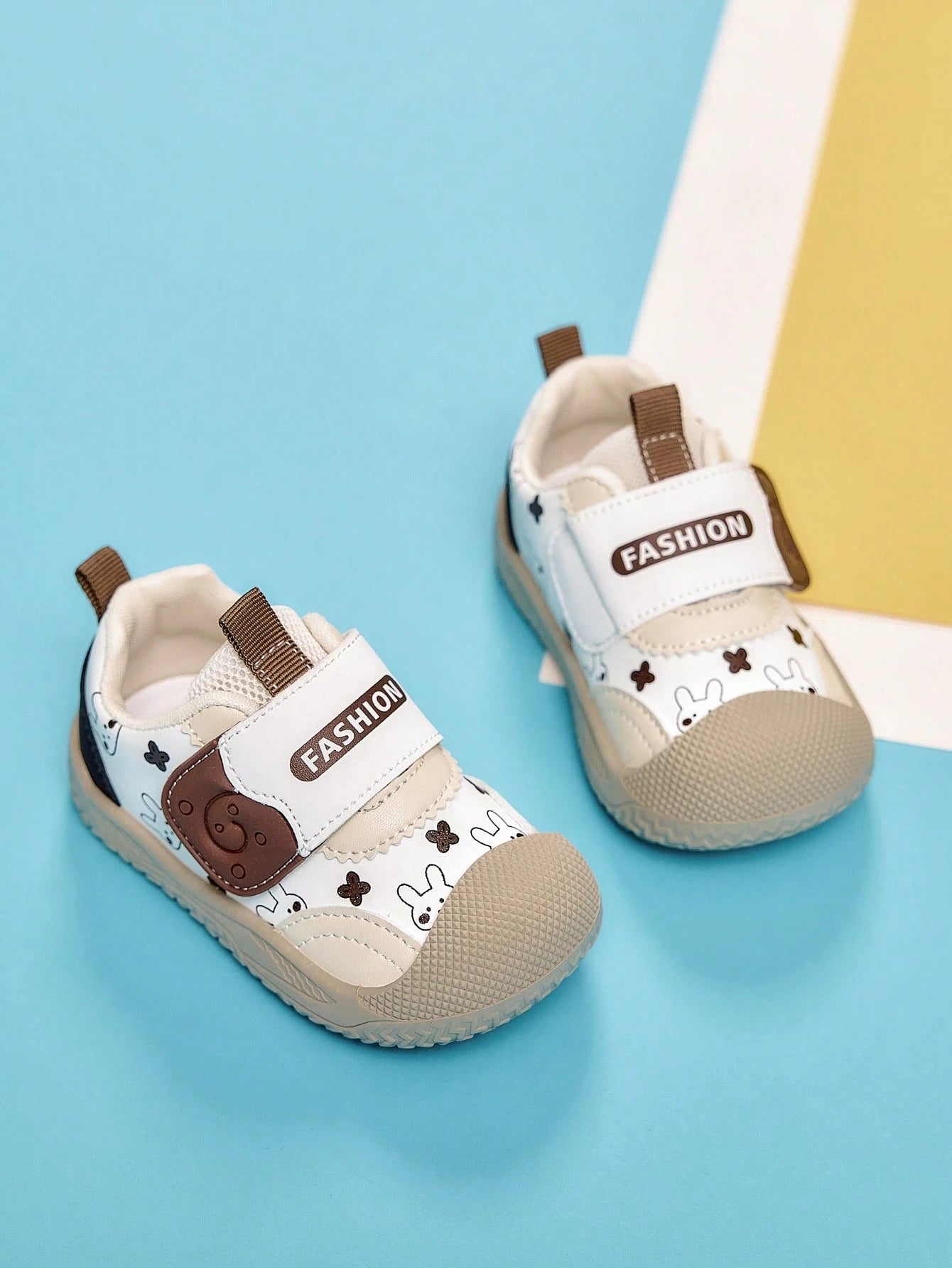 Fashionable New Cute Baby Walking Shoes, Anti-Collision Toe Cap, Soft Sole, Non-Slip, Hook And Loop, Unisex Baby Functional Sports Shoes, Versatile