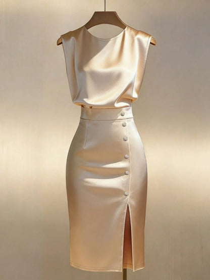 Franclia Gold-Plated Satin Sleeveless Waist-Cinching Slit Mid-Length Dress
