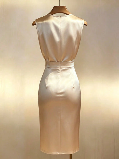 Franclia Gold-Plated Satin Sleeveless Waist-Cinching Slit Mid-Length Dress