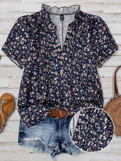 Franclia Plus Size Ditsy Floral Short Sleeve Casual Vacation Shirt