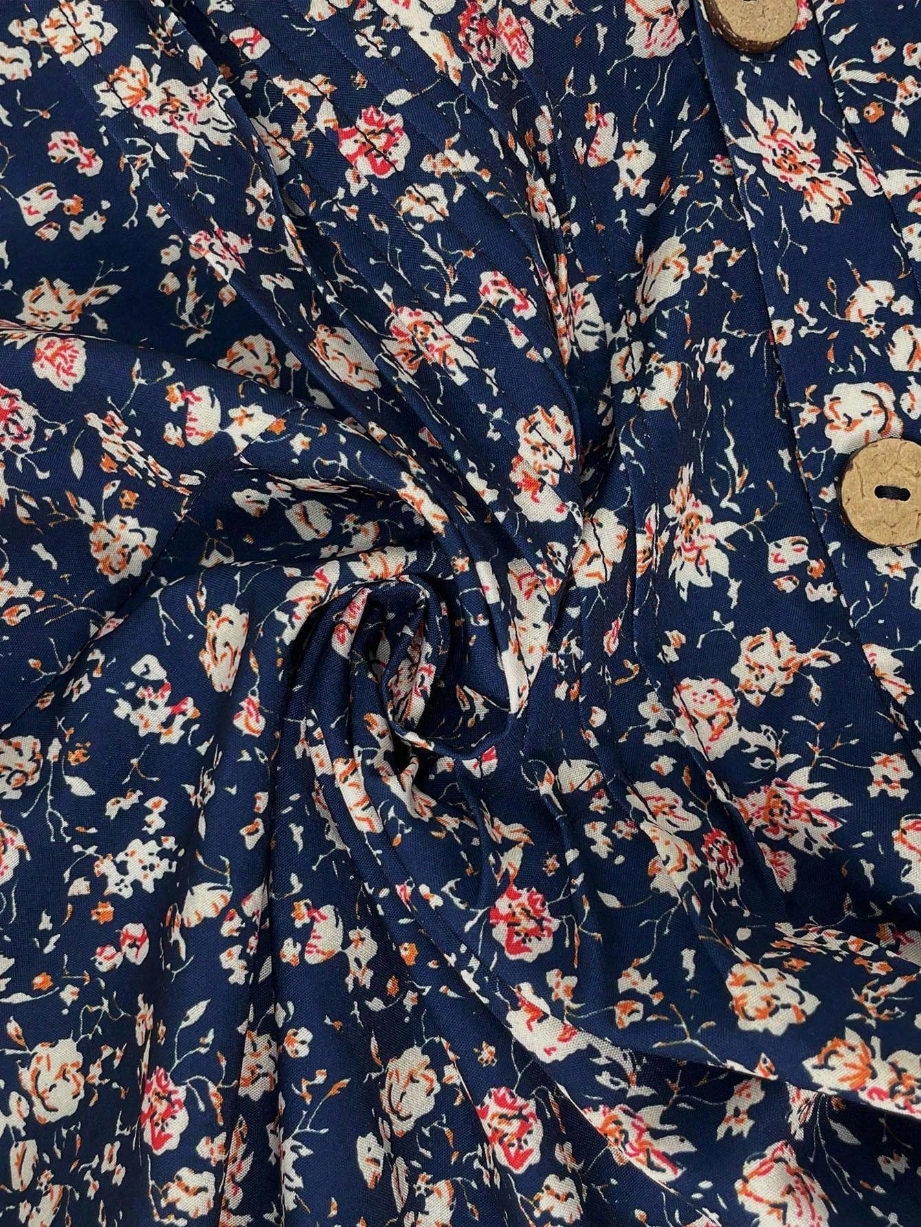 Franclia Plus Size Ditsy Floral Short Sleeve Casual Vacation Shirt
