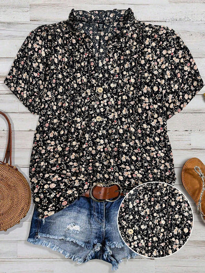 Franclia Plus Size Ditsy Floral Short Sleeve Casual Vacation Shirt