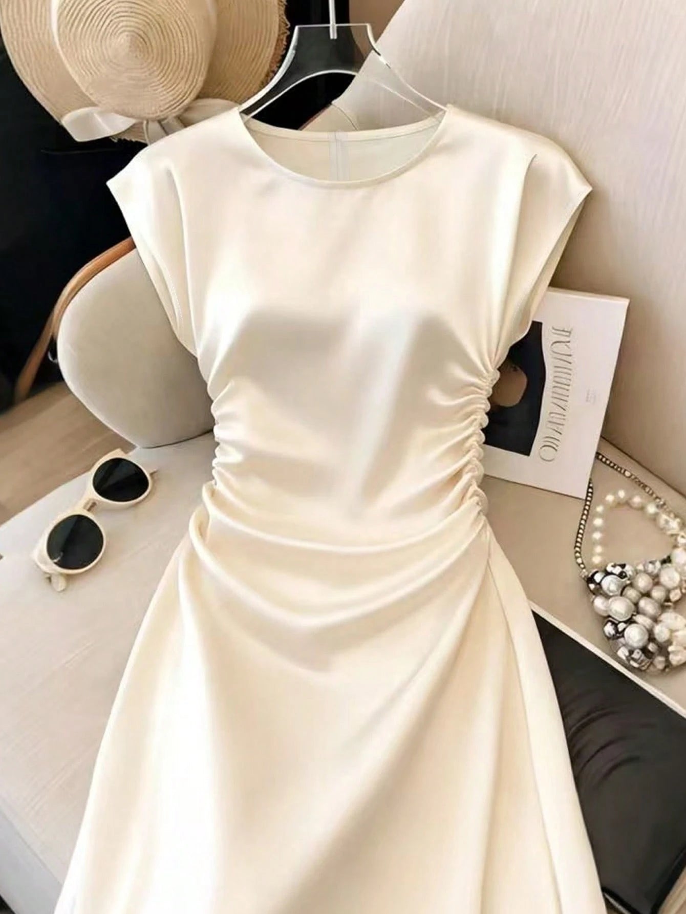 Franclia Women's Cream White Elegant Summer Tea Party Dress, Satin Glossy Cinched Waist Up Spring Holiday Beach Vacation Casual Outdoor Party Dress
