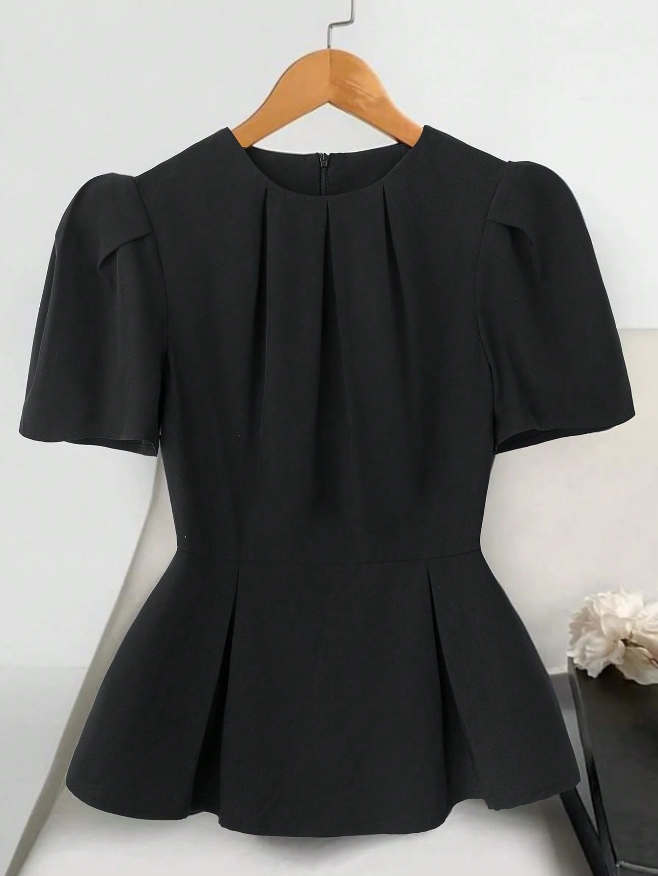 GlowEve Black Round Neck Waist-Cinched Short Sleeve Women Blouse