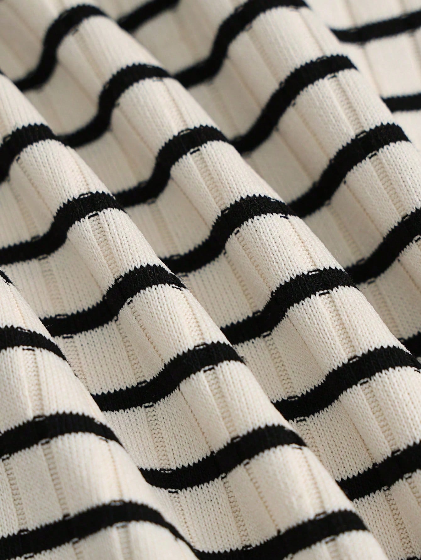 GlowEve CURVE Plus Size Women's Striped Colorblock Casual Versatile Daily Wear T-Shirt