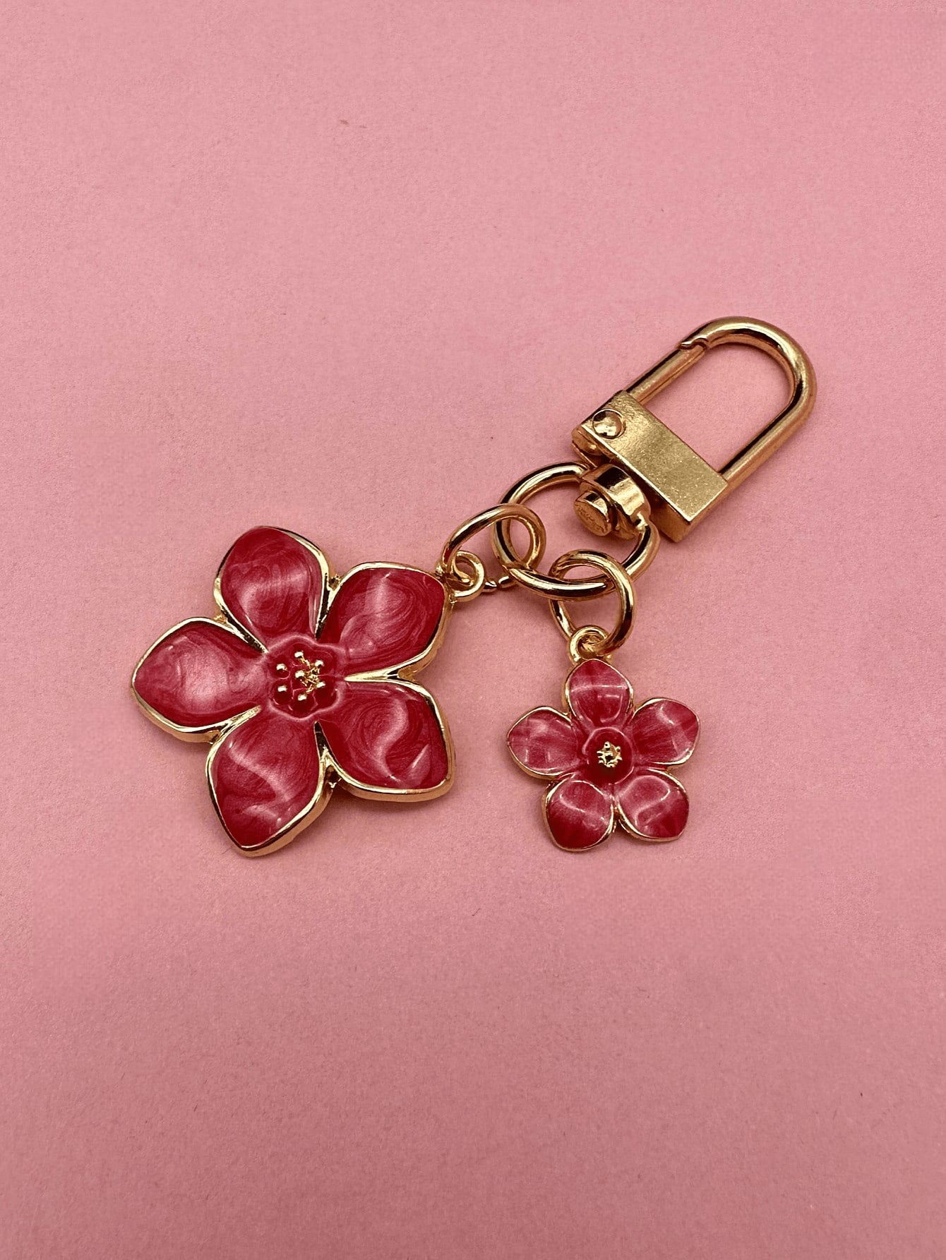 HAILIAN 1pc Metallic Cherry Blossom Shaped Keychain Lightweight & Flowy Cherry Flower With Flat Tag Suitable For Bag Car Keys Couples Birthday Holiday Gifts Valentines