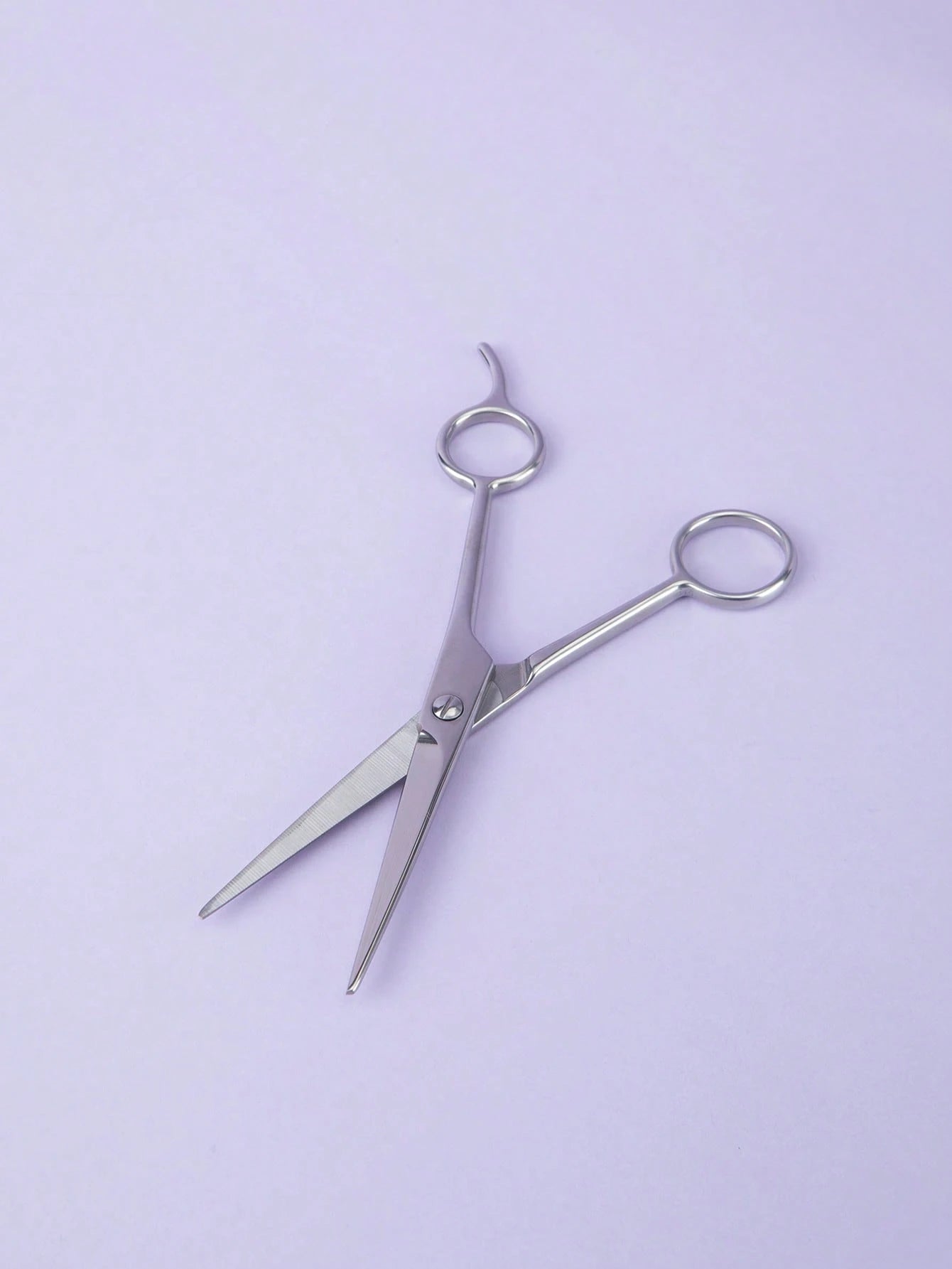 Hair Cutting Scissors Home Use 6.5 Inch Right Handed Razor Edge Barber Scissors Salon Haircutting Stainless Steel Material Hand Sharpened Silver/Black