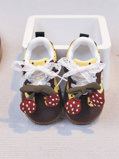 Infant Girl Casual Shoes With 3D Strawberry Decor, Lace Bow Knot Embellishment, Hook And Loop Closure, Suitable For Infants And Toddlers