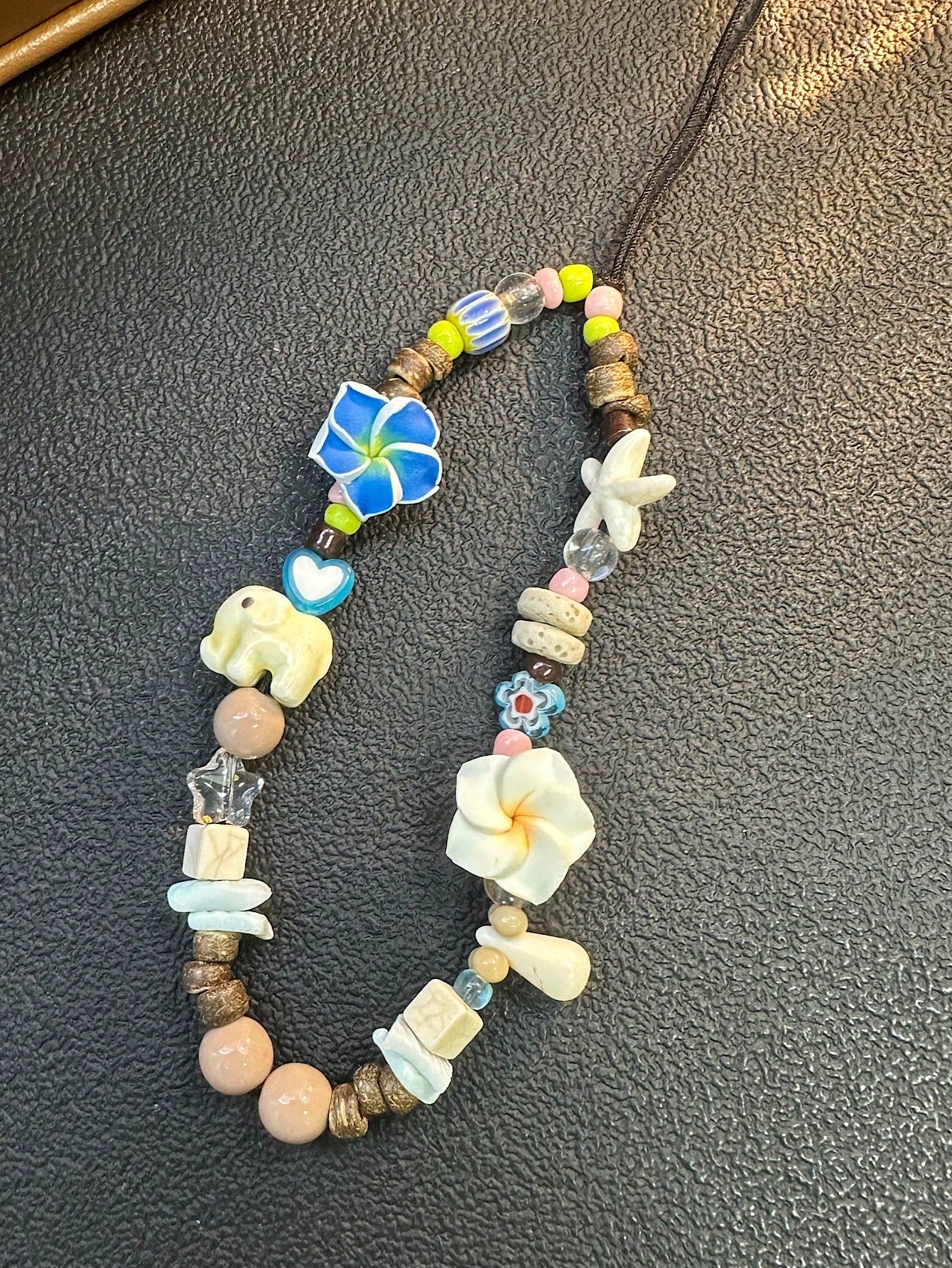 Ins Style Island Sweetheart Phone Lanyard, Camera Beaded Strap, Random Color Beads