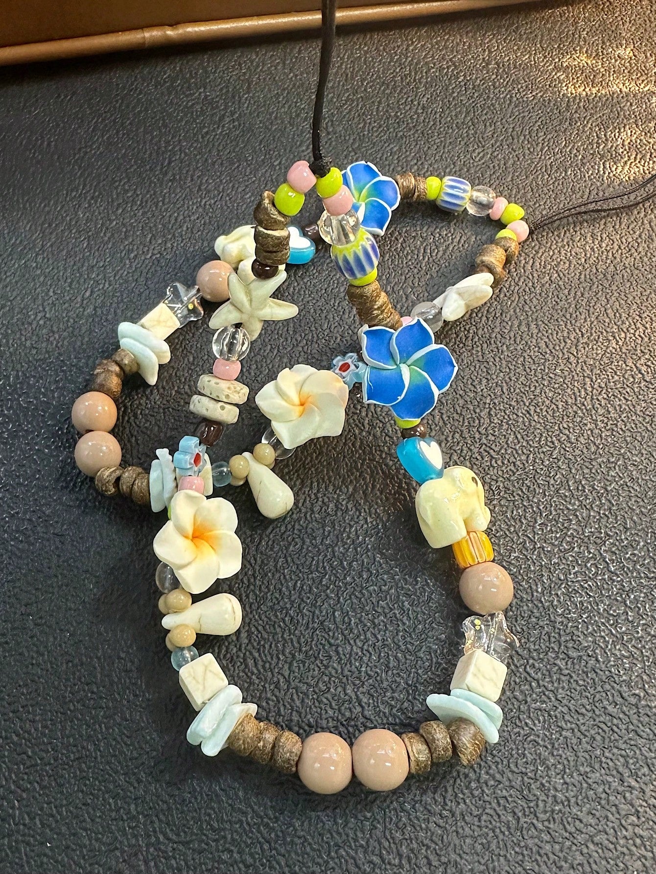 Ins Style Island Sweetheart Phone Lanyard, Camera Beaded Strap, Random Color Beads
