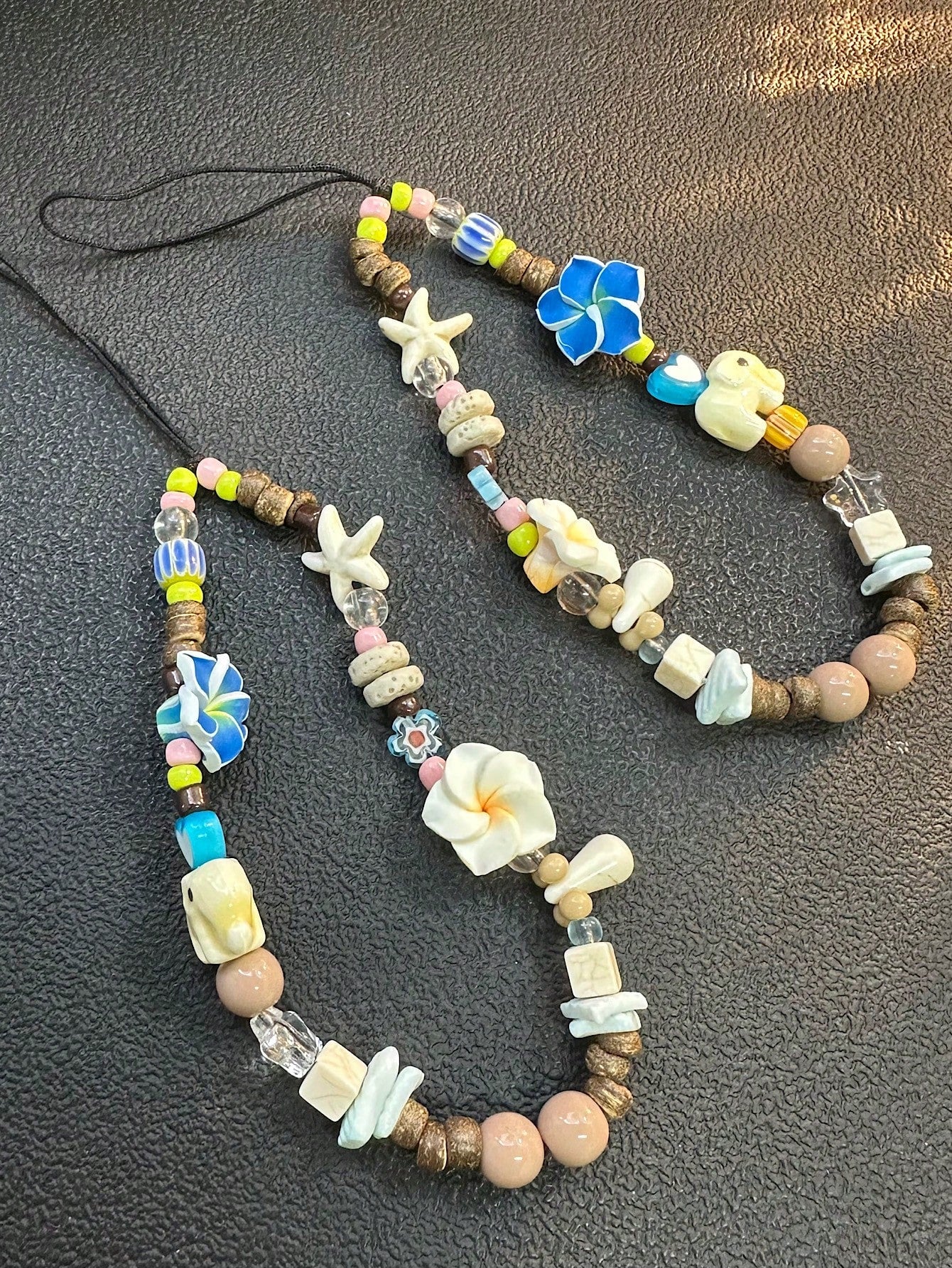 Ins Style Island Sweetheart Phone Lanyard, Camera Beaded Strap, Random Color Beads