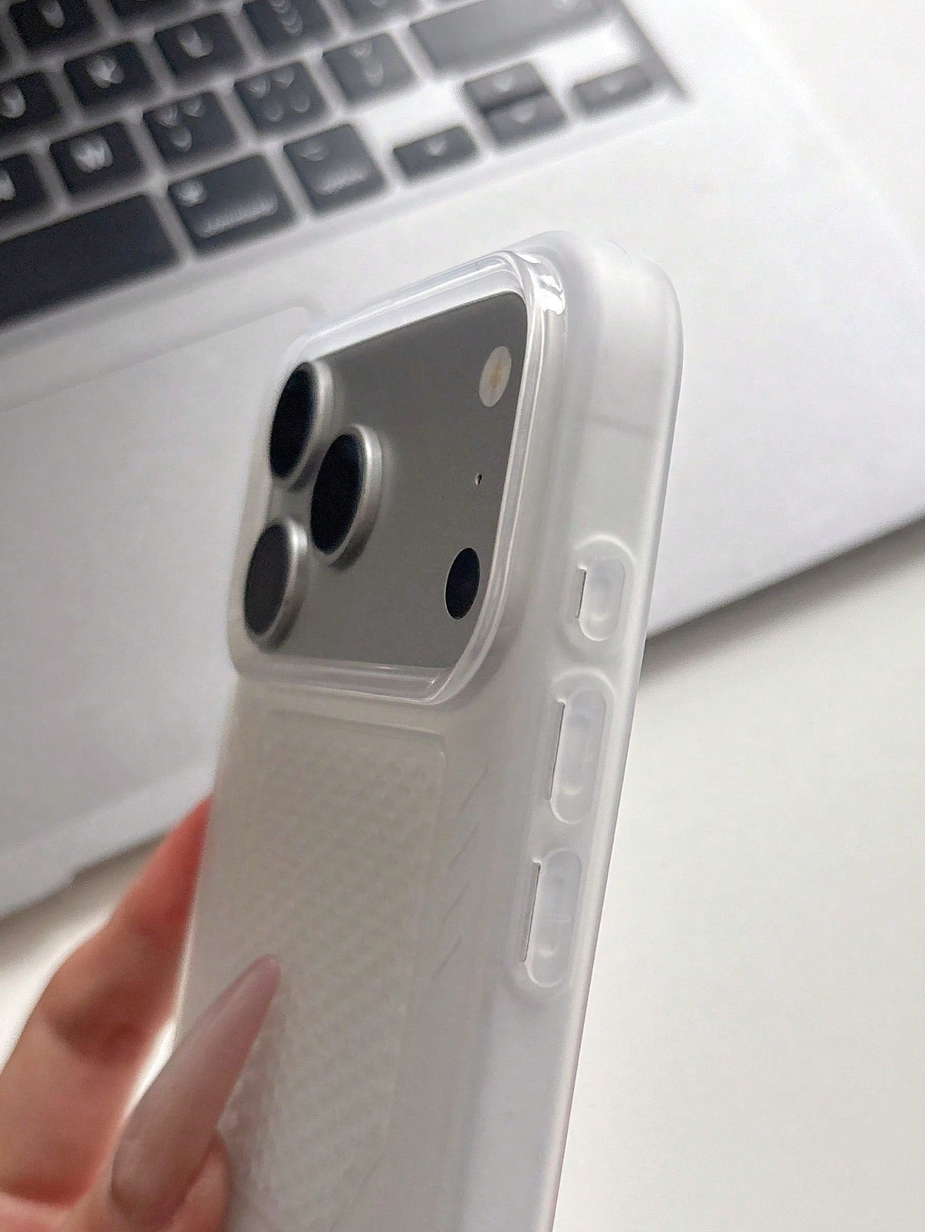 Jelly Color Translucent Heat Dissipation Phone Case Hollow Mesh Breathable Back Plate High Temperature Weather Specialized Phone Case Compatible With Apple 17 16 15 14 13 12 11 Pro Max Series Shockpro