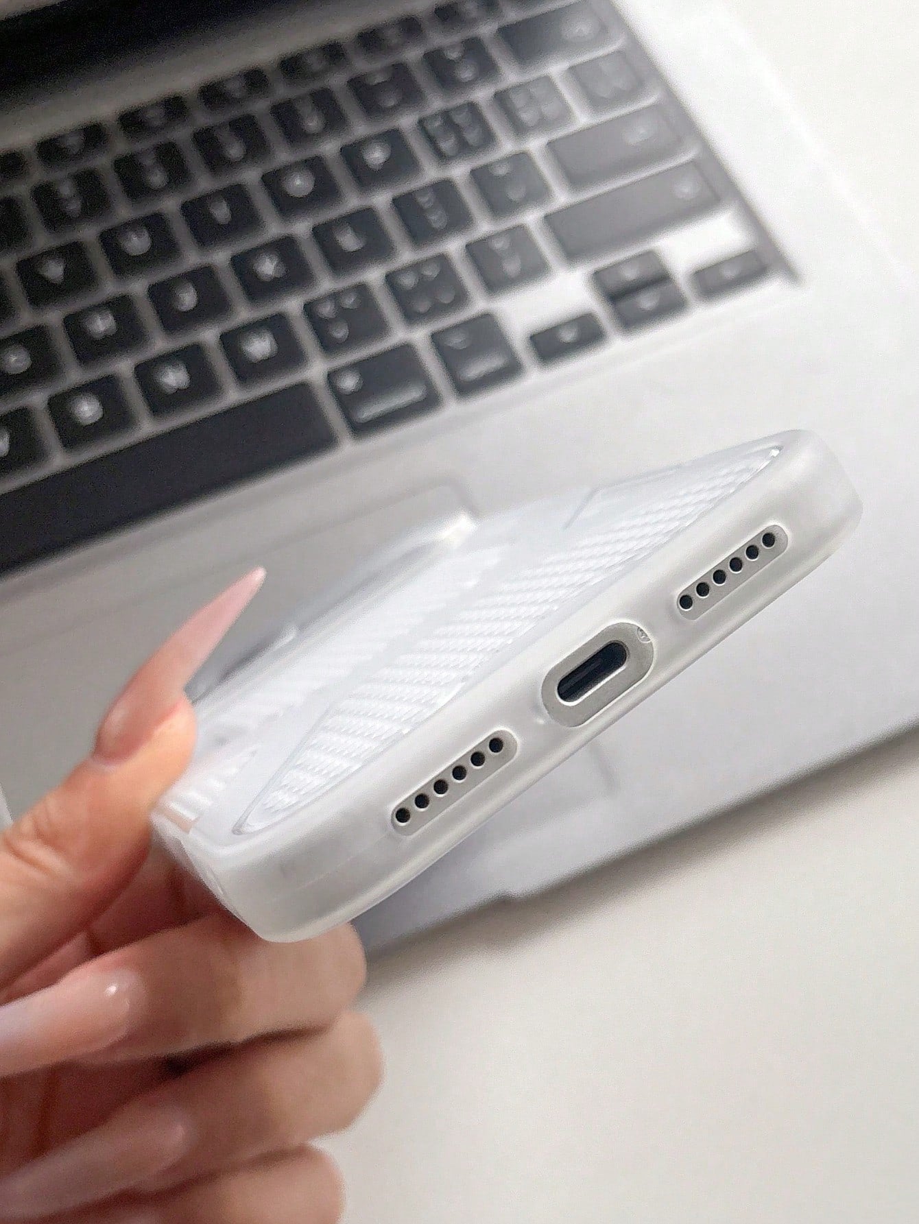Jelly Color Translucent Heat Dissipation Phone Case Hollow Mesh Breathable Back Plate High Temperature Weather Specialized Phone Case Compatible With Apple 17 16 15 14 13 12 11 Pro Max Series Shockpro