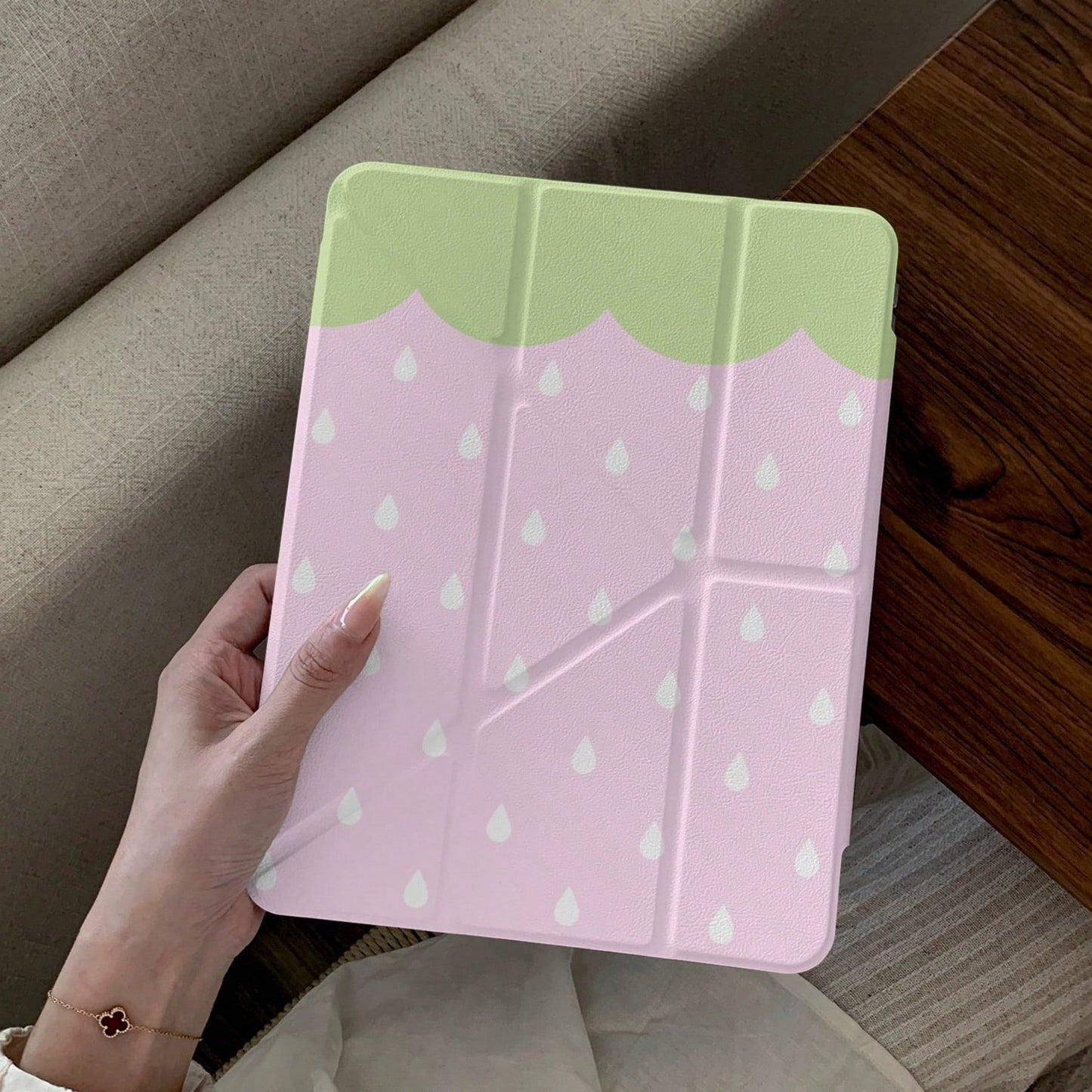 Korean Style Pink Strawberry Water Drop Tablet Protective Case Compatible With Apple 11th Gen, Minimalist 10th Gen Tablet Protective Shell With Pen Slot, Air 82026 New Pro 11 Fashion Mini 7 Cute Air 7