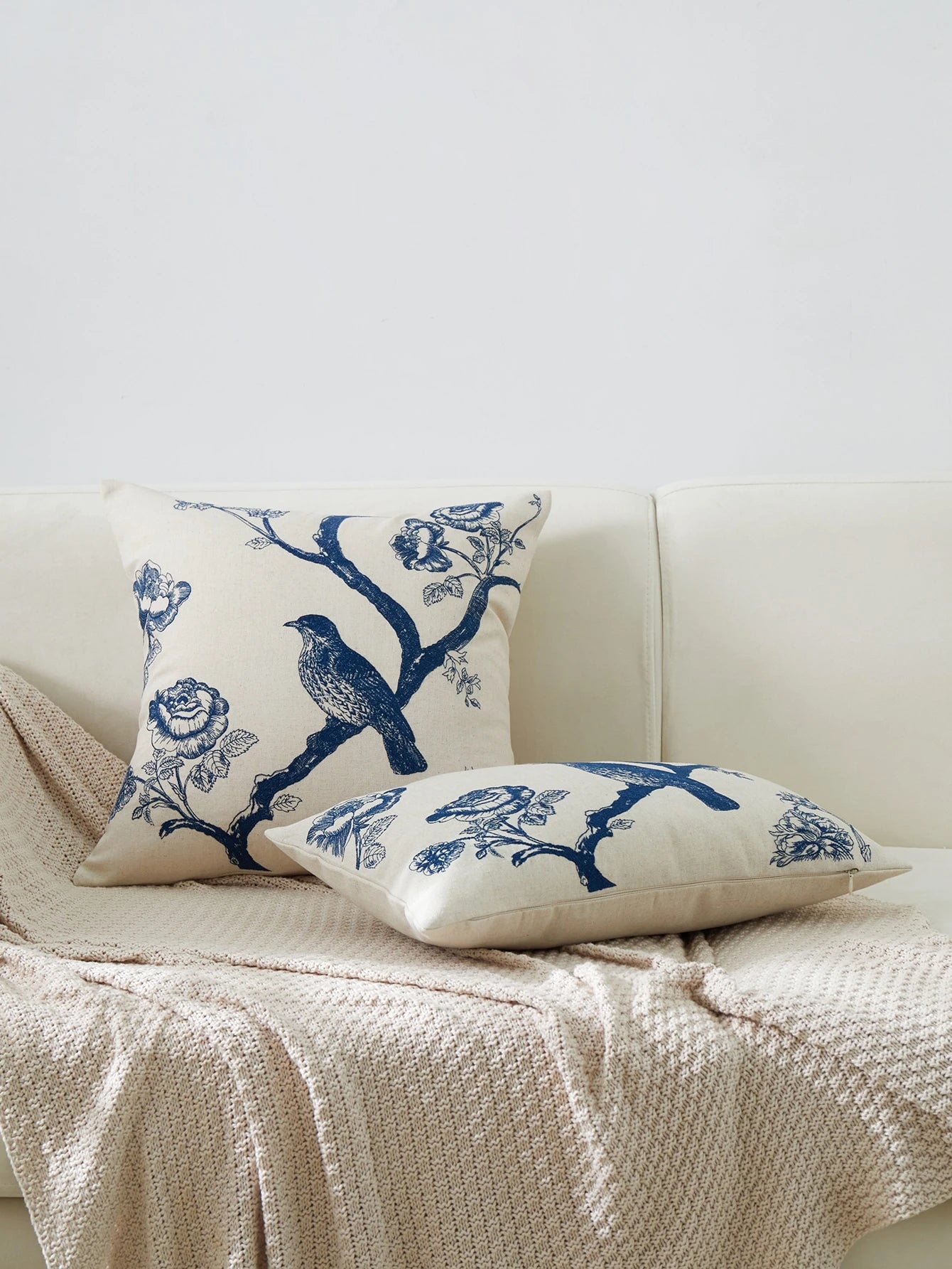 LCUHPCL Embroidered Bird Pattern Pillow Case, No Filling, Suitable For All Seasons