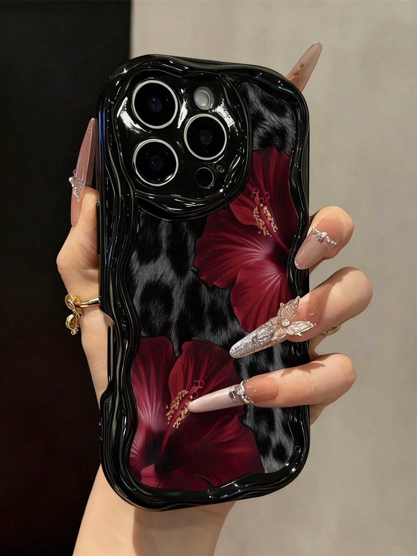 Leopard Print Painted Cream Pattern Soft Shell Thickened Phone Case Protective Cover, Anti-Drop Shockproof Back Cover, Compatible With IP 11/12/13/14/15/16/17 Pro Max XR XS Max 7 Plus 8 Plus, Women's