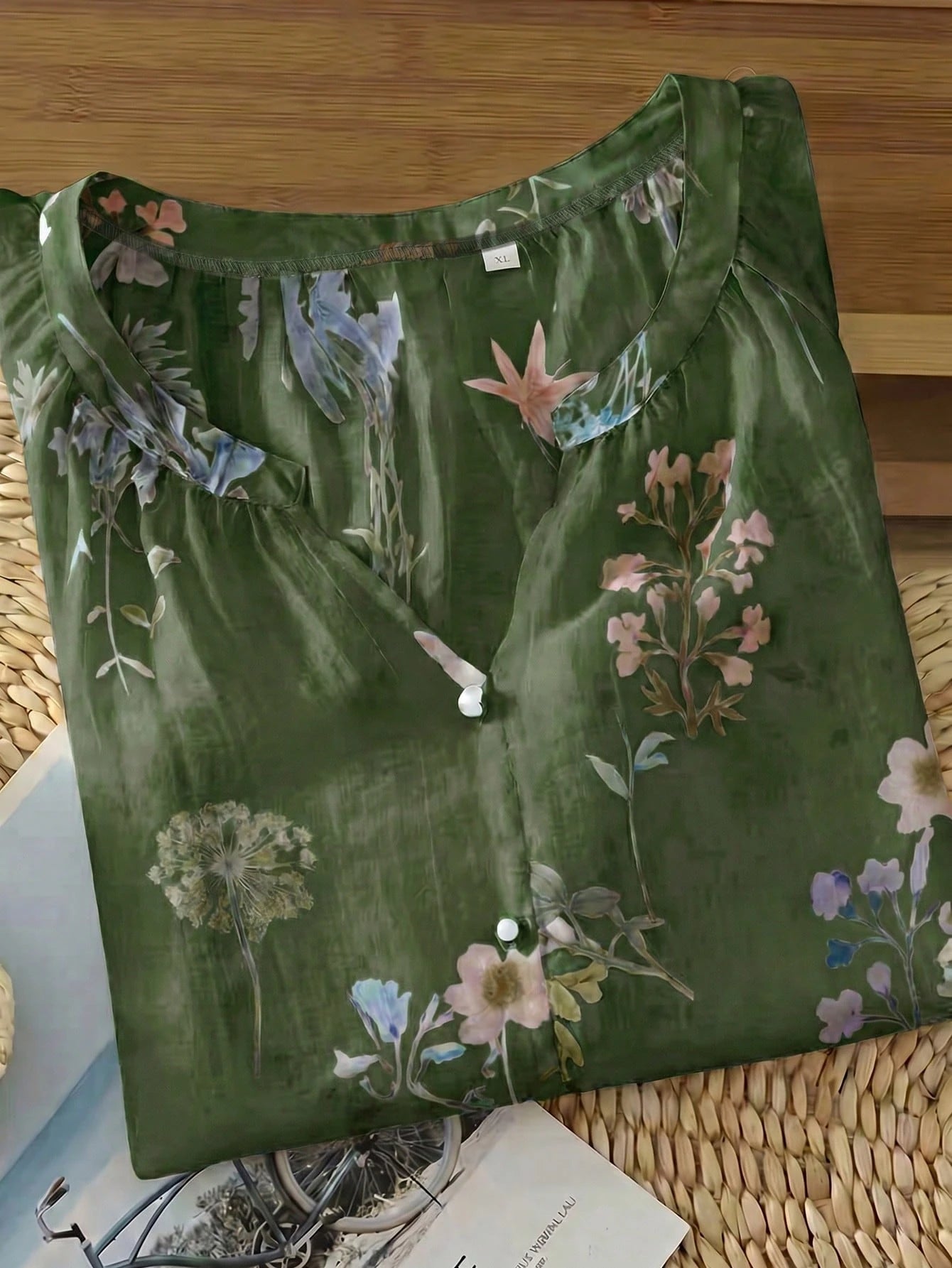 Linhara Vintage V-Neck Lantern Sleeve Loose Casual Plus Size Women Blouse
