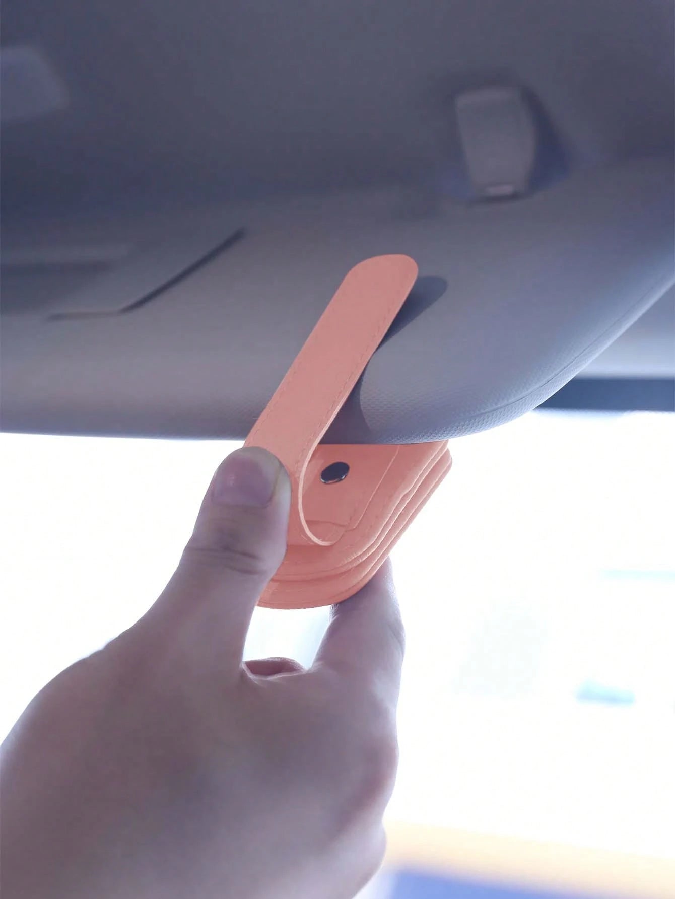 Magnetic Leather Fashion Glasses Clip, Suitable For Car Sun Visor, Eyeglasses Hook Clip, Car Interior Sun Visor Accessories