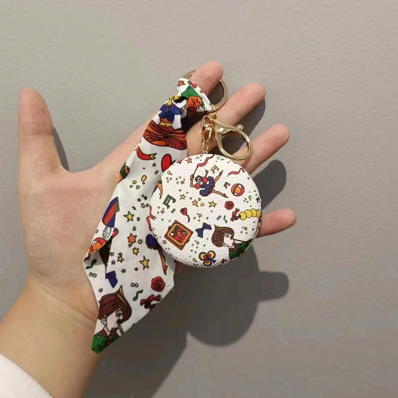 Makeup Mirror Keychain Exquisite Vintage Leather Pendant Double-Sided Mirror Bag Light Luxury 2026 Model