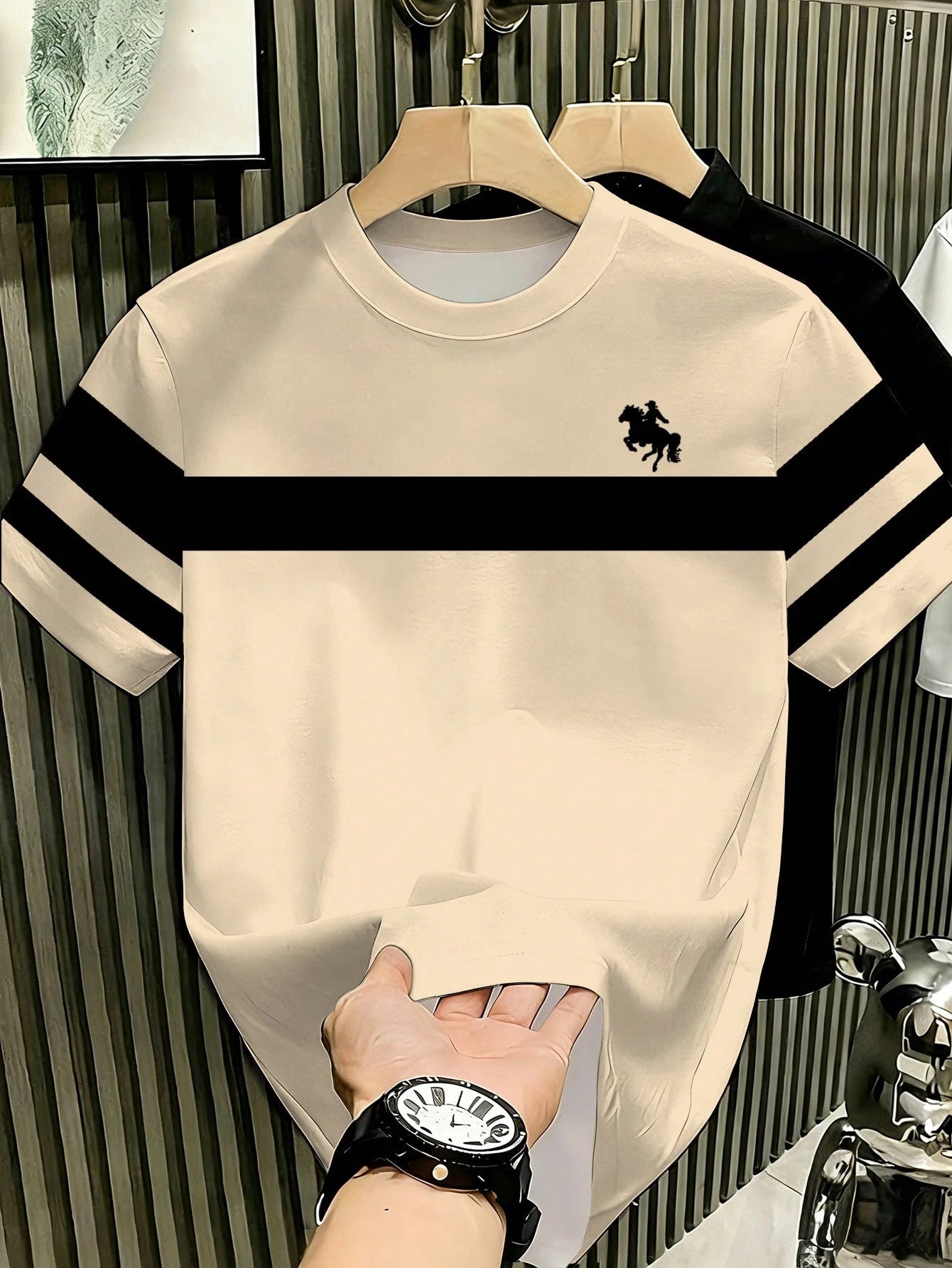 Manfinity Hypemode Men's Classic Striped Horse Logo Apricot T-Shirt