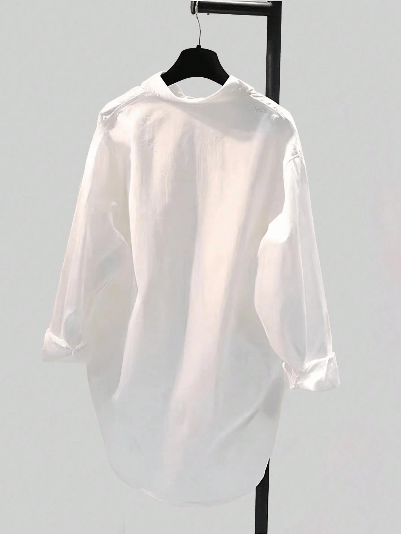 Minimalist Lapel Long Sleeve Loose Women's Shacket, Featuring Shirt Collar And Asymmetric Hem Design White Spring