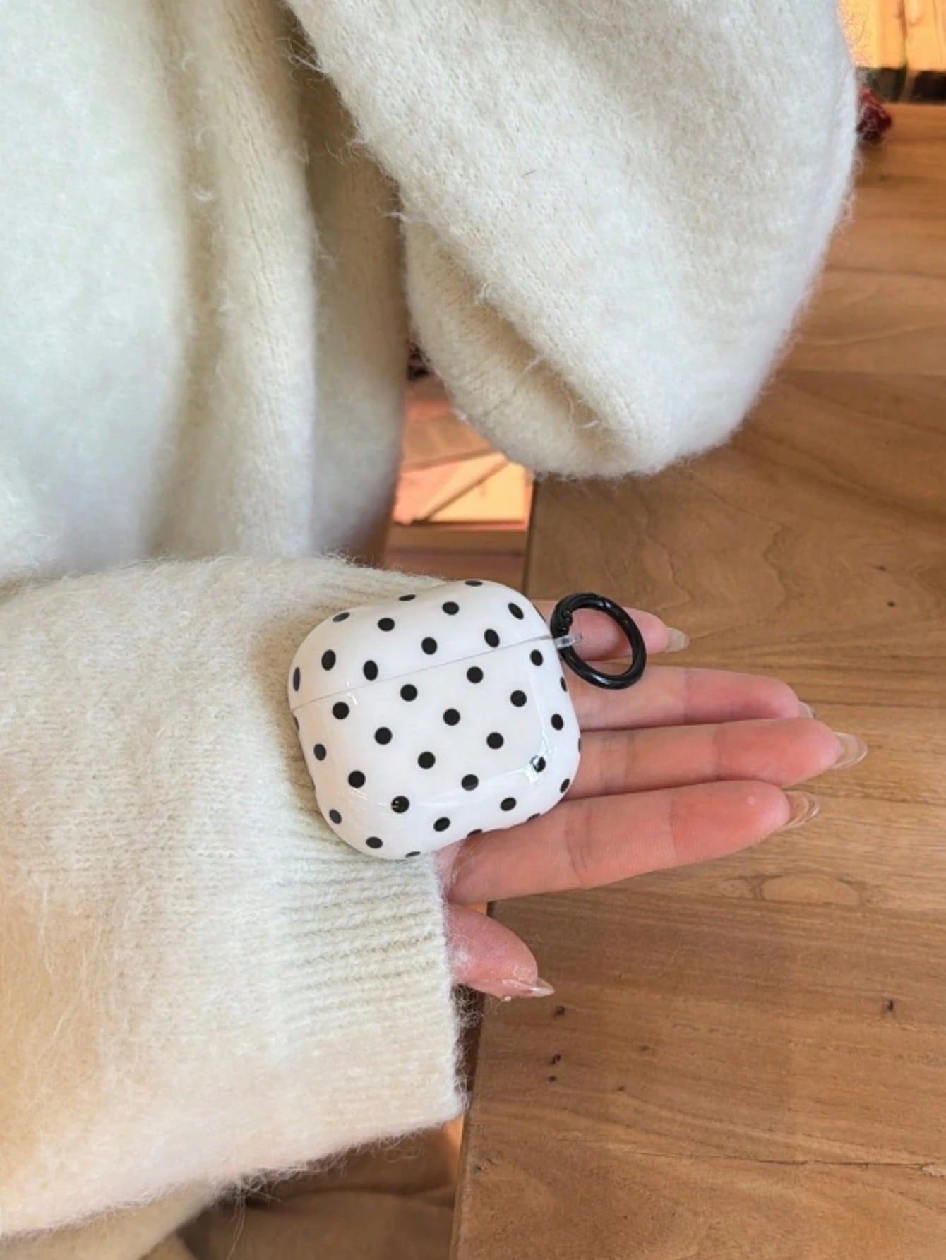Minimalist Polka Dot Black White Bluetooth Earphone Case Pro 3 Compatible With Airpods 3rd Gen Protective Cover Compatible With Apple 2nd Gen New Model Niche Heart Pendant Anti-Drop Compatible With Ai