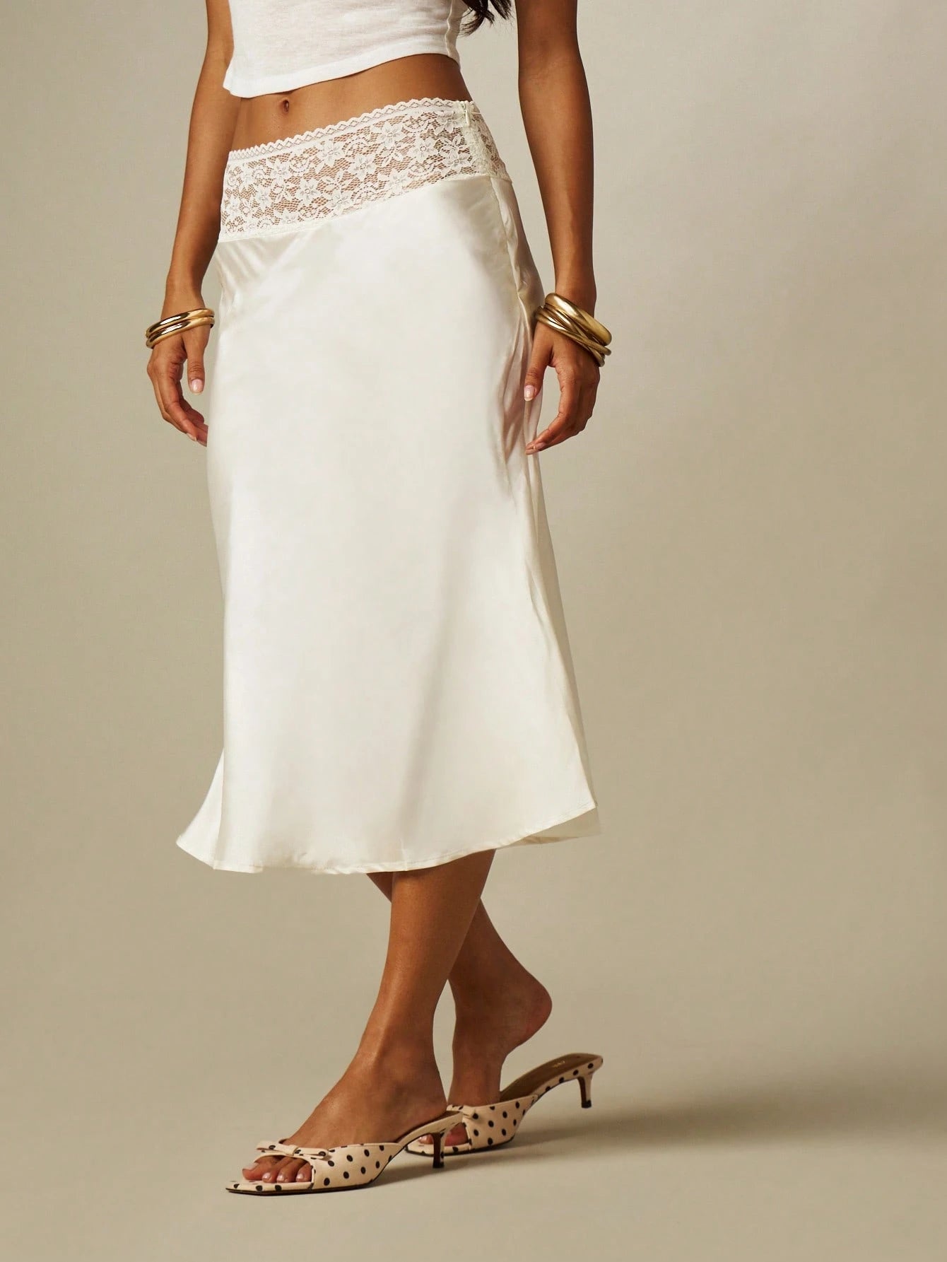 MISSGUIDED Elegant Midi Satin Skirt With Lace Waist Detail And Flare Hem For Date Night Wedding Guest Party Occasions