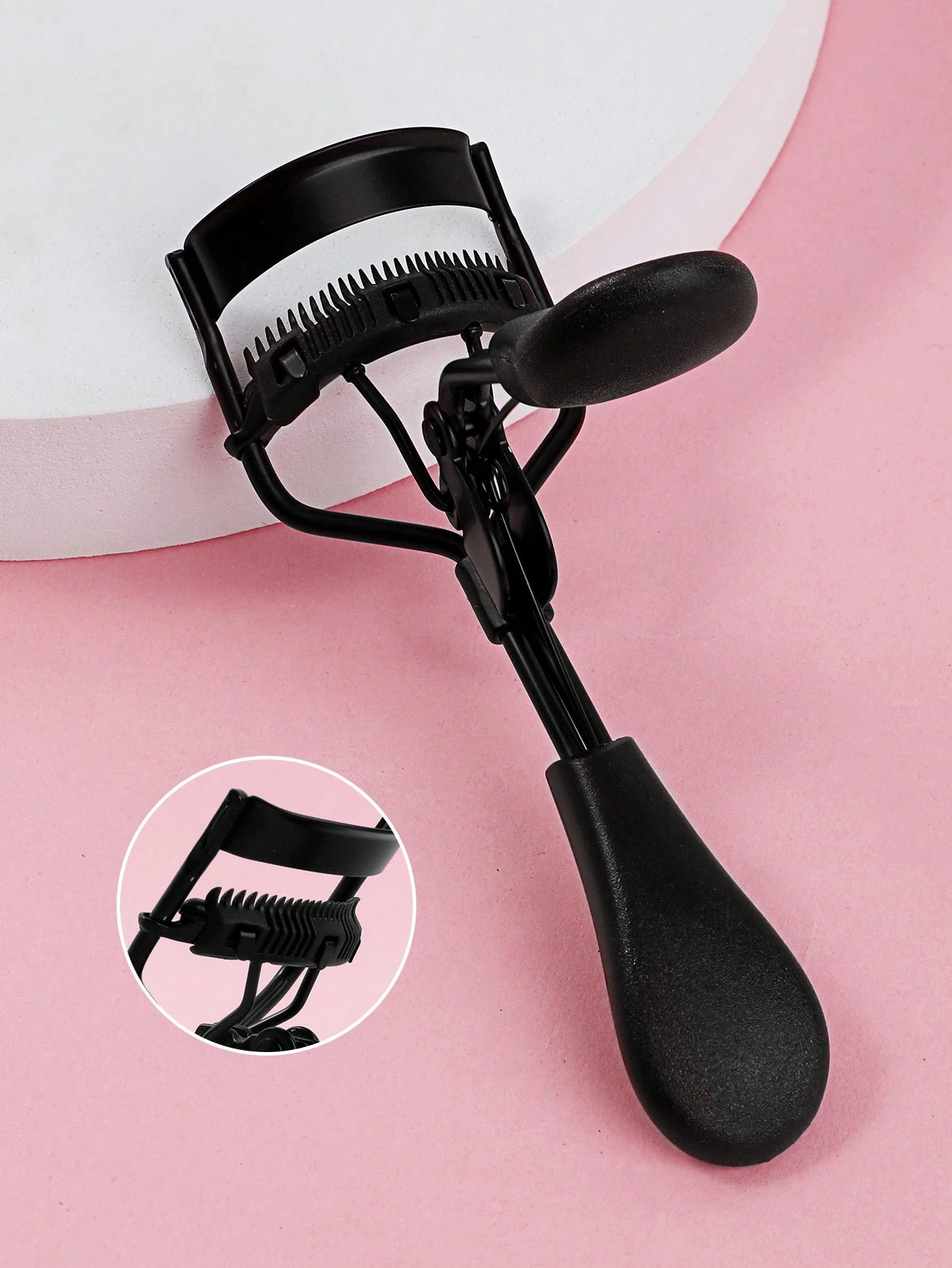 MONKIDS 1pc Portable Eyelash Curler, Black Color With Comb, Instantly Curls And Holds Lashes, Suitable For Daily Makeup,Makeup,Cheap,Room Decor,Vanity,Travel,Bedroom,Makeup Accessories,Eyelash Curler