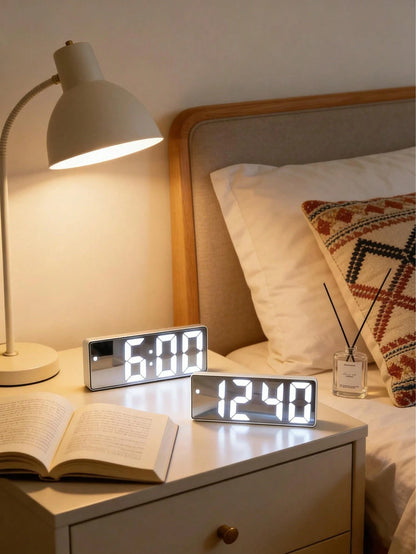Multi Colored LED Mirror Desktop Alarm Clock, Digital Alarm Clock, Desktop Electronic Alarm Clock, Display Time, Night Light, Desktop USB Alarm Clock, Home Decoration Smart Clock, Bedroom Home Office