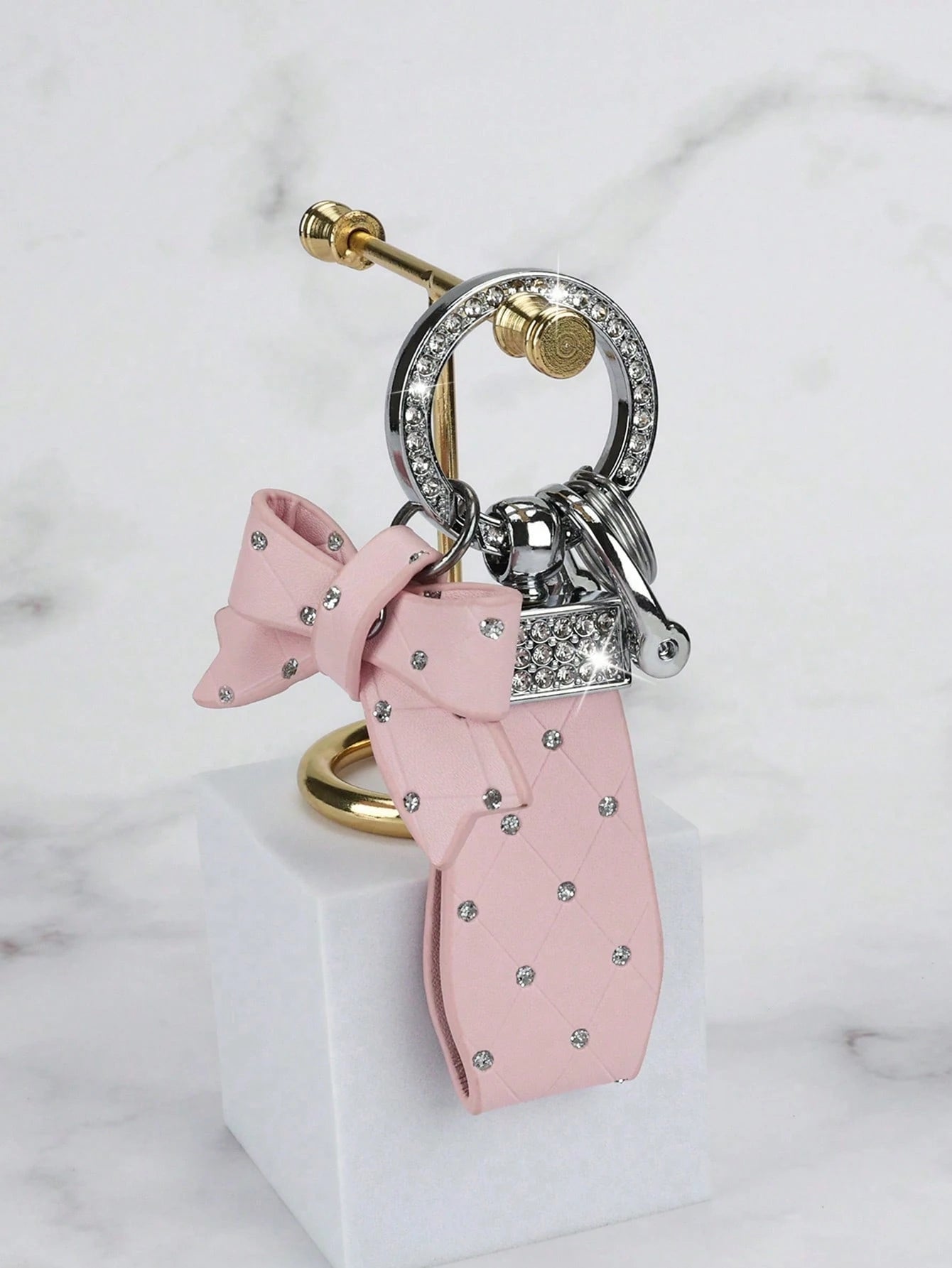 New High-End Rhinestone Bow Keychain,Exquisite And High-Quality Girls' Car Keychain Pendant,Fashionable Ladies' Car Jewelry,Valentine's Day Gift, Birthday Gift