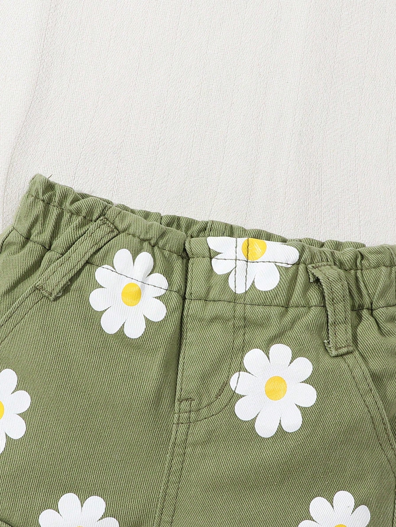 Playful Pals 2pcs Baby Girls Outfit Set: White Floral Print Tank Top + Green Loose Elastic Waist Denim Shorts, Cute & Comfortable