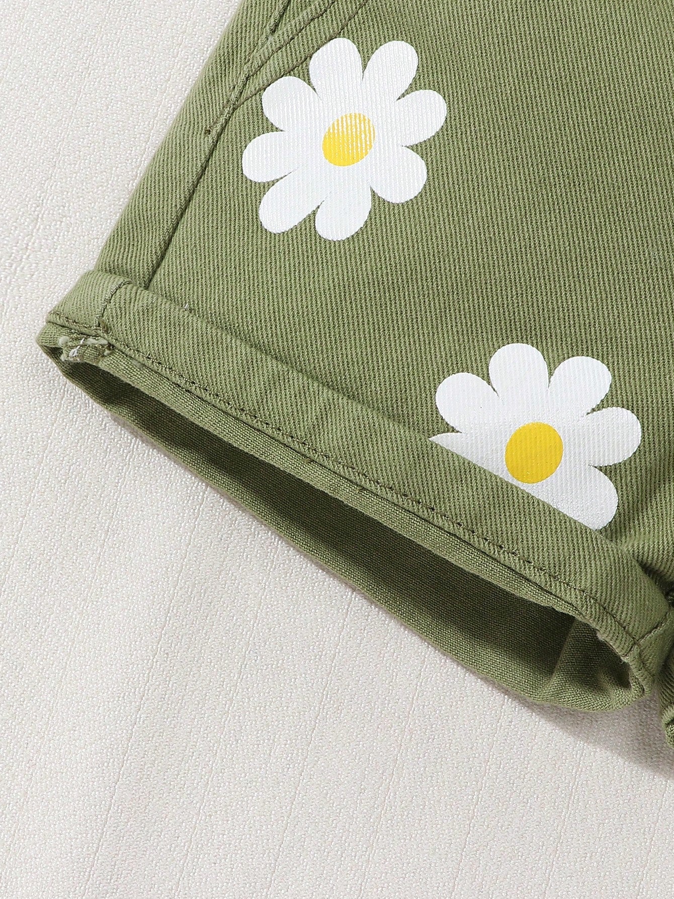 Playful Pals 2pcs Baby Girls Outfit Set: White Floral Print Tank Top + Green Loose Elastic Waist Denim Shorts, Cute & Comfortable