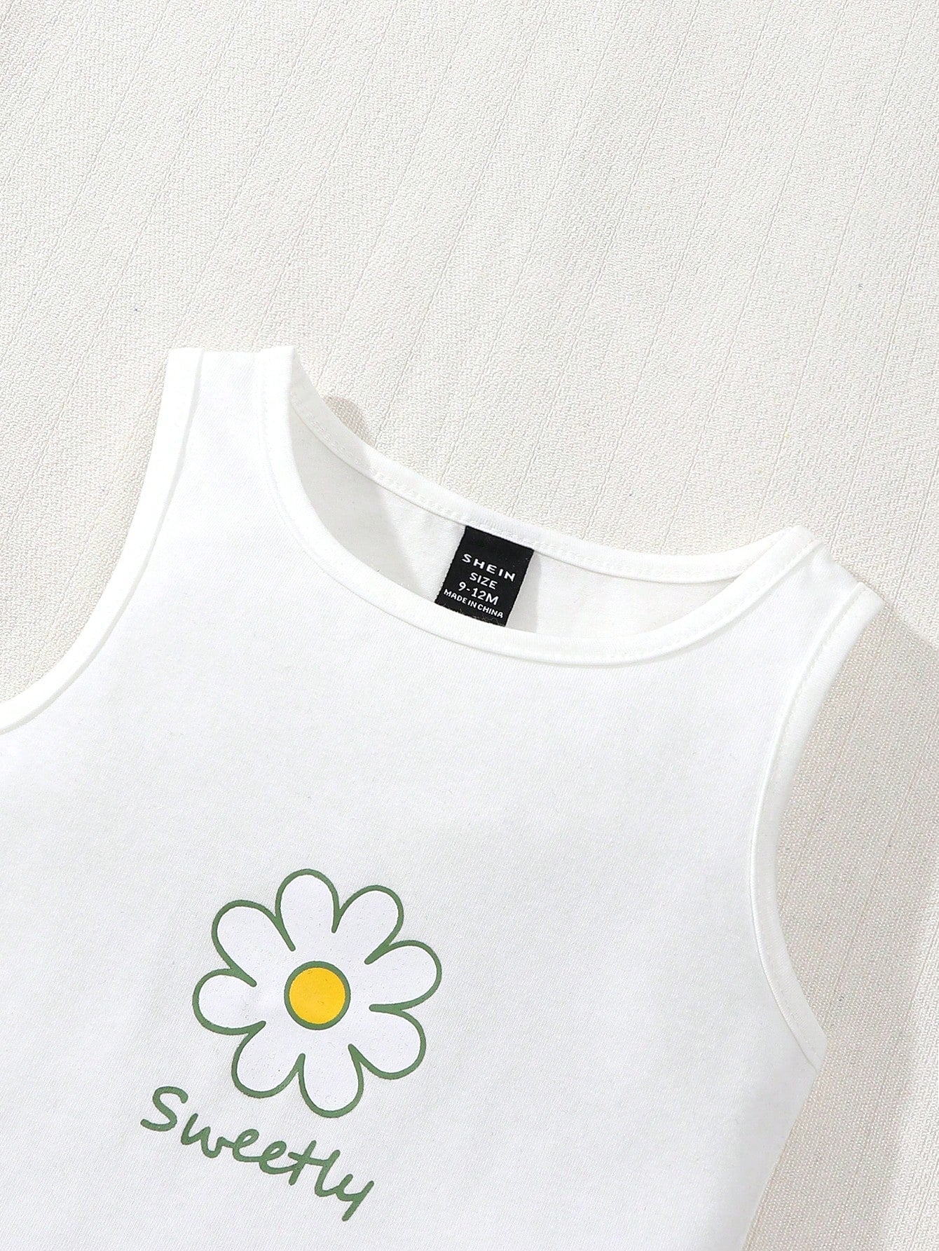 Playful Pals 2pcs Baby Girls Outfit Set: White Floral Print Tank Top + Green Loose Elastic Waist Denim Shorts, Cute & Comfortable