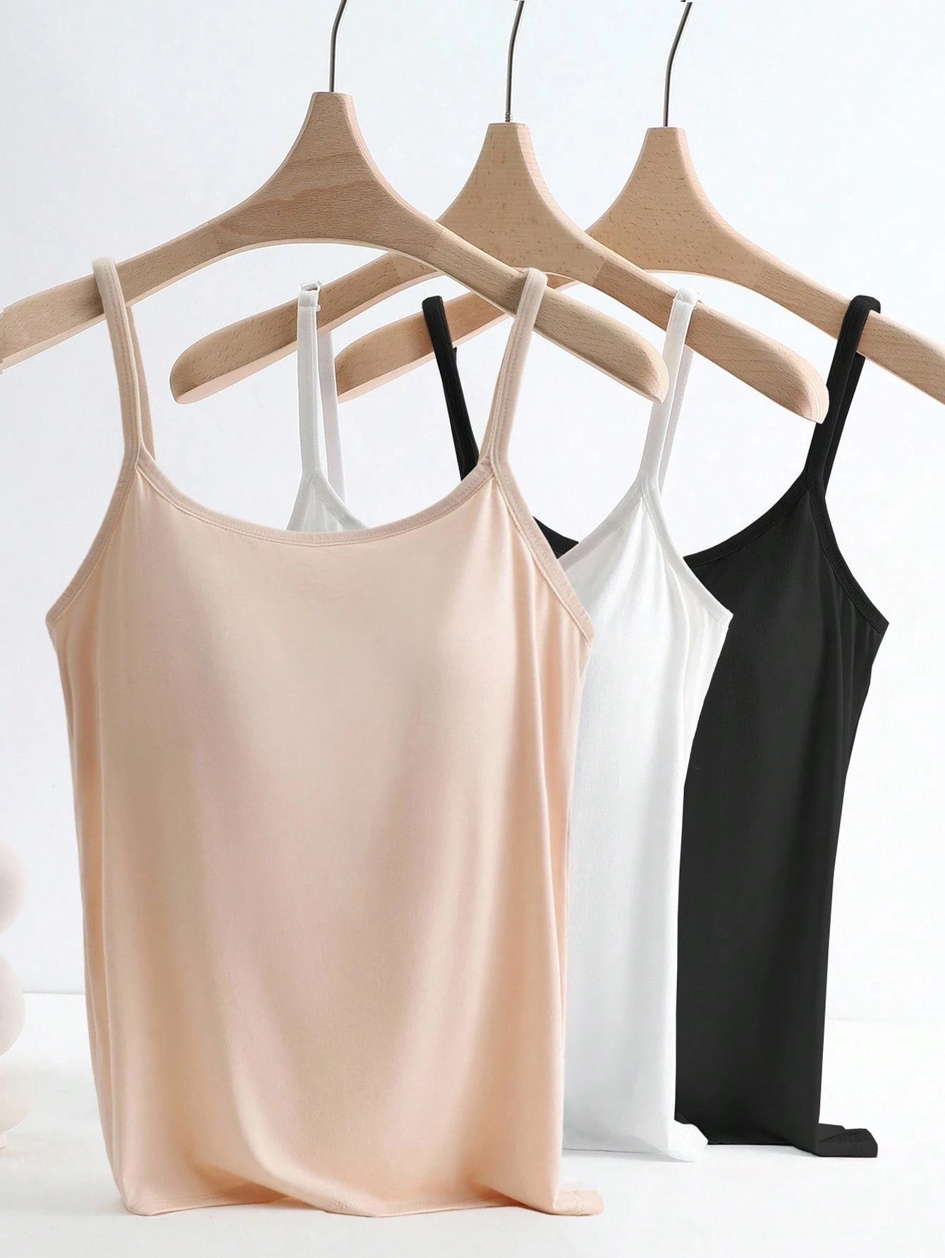 Qadelle 3pcs Anti-Flashing Integrated Padded Camisole, Comfortable & Breathable