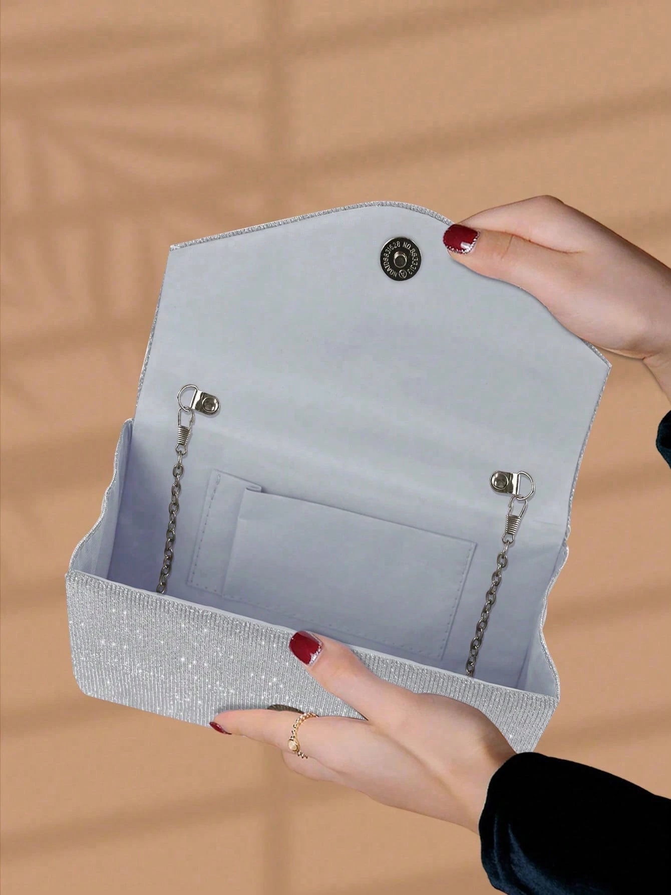 REMANLAND 1pc Shiny, Pleated Women's Handbag, Envelope-Style Clutch Bag With Hidden Card Slots And Compartments, Detachable Metal Chain Shoulder Strap, Wedding Items